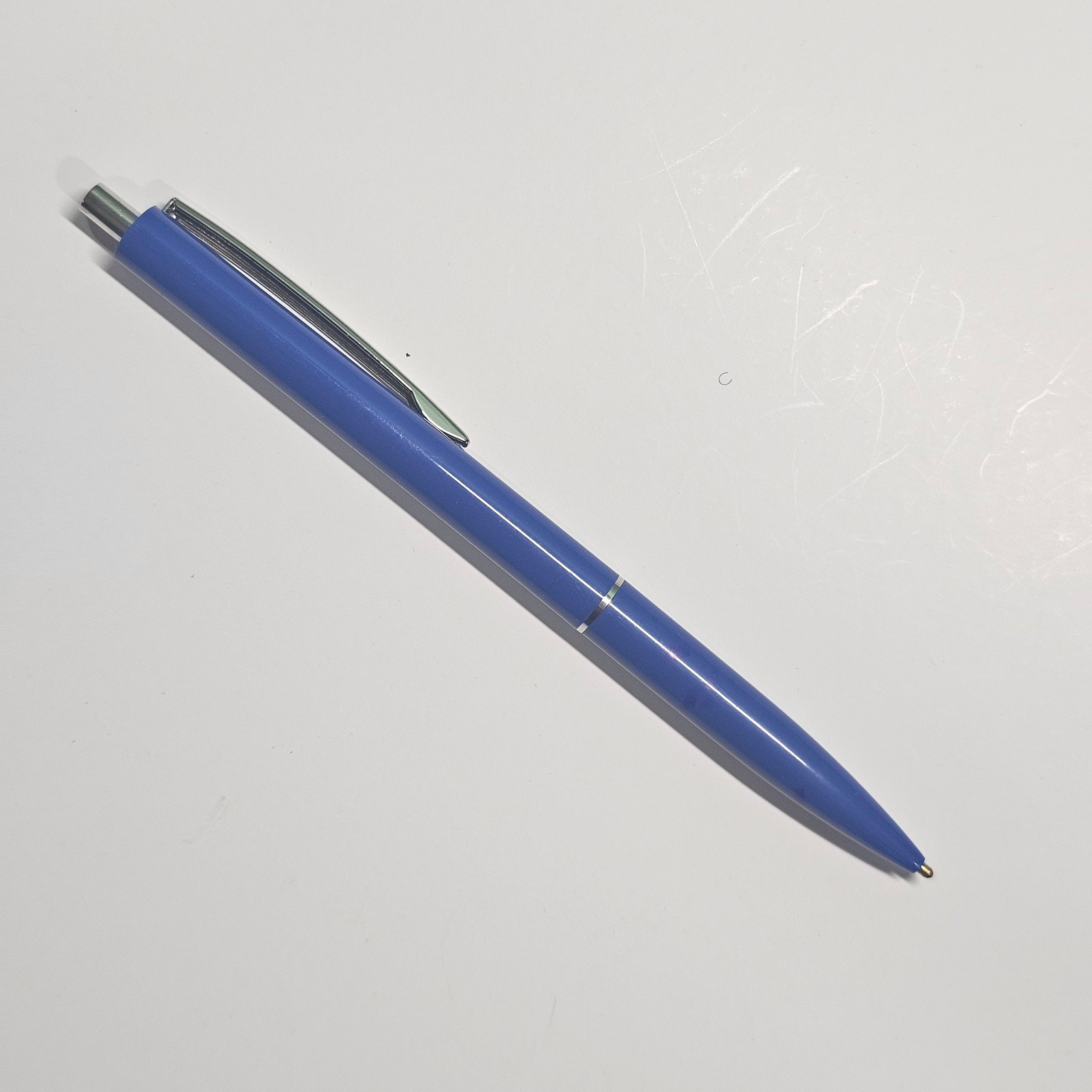 Ручки. MEMENTO.Выпускные альбомы, школьные, юбилейные и другие книги. Ростов-на-Дону