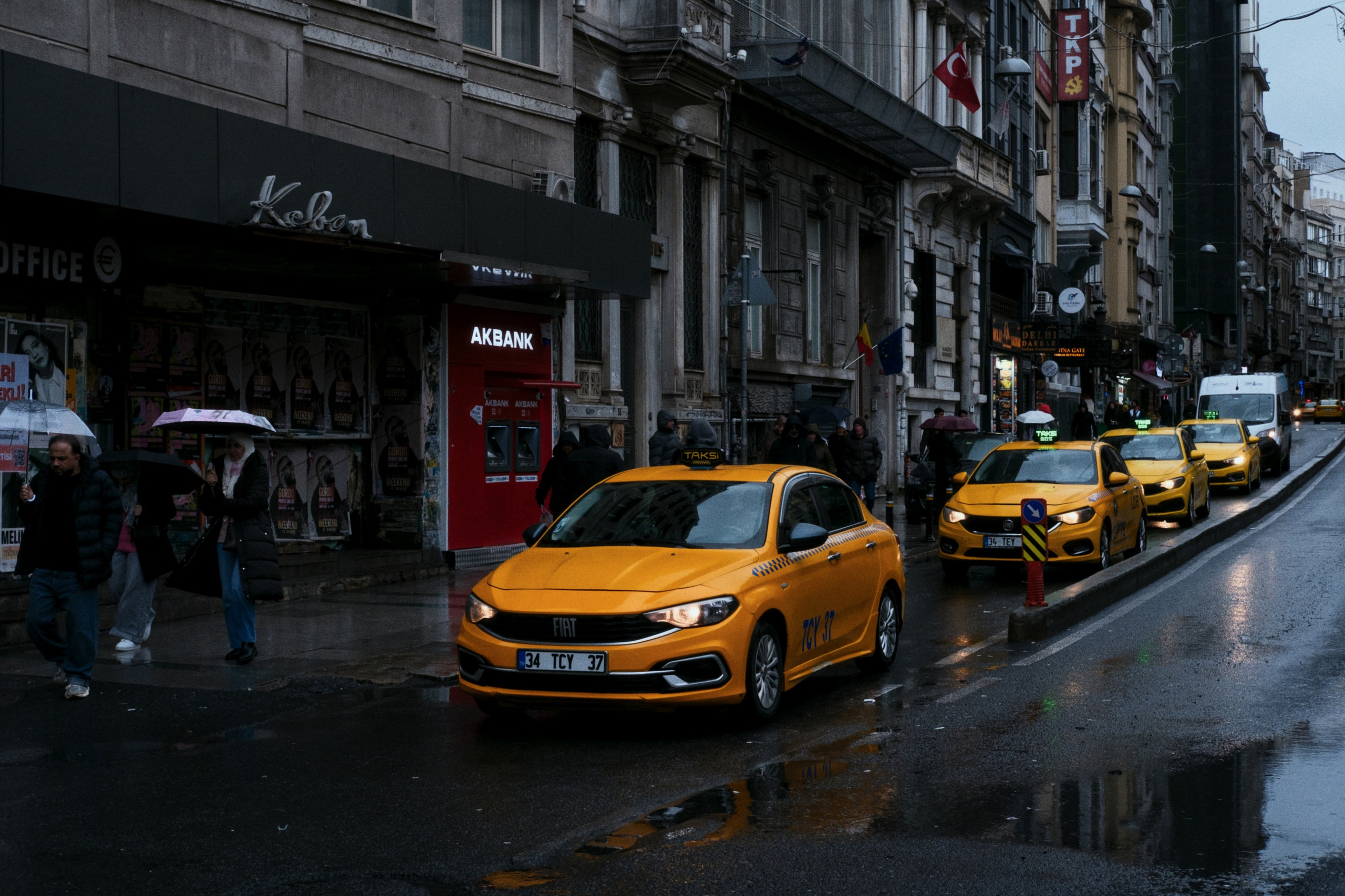 Beyoğlu x Karakoy, Istanbul / Türkey AW26. Фотограф Юрин Евгений