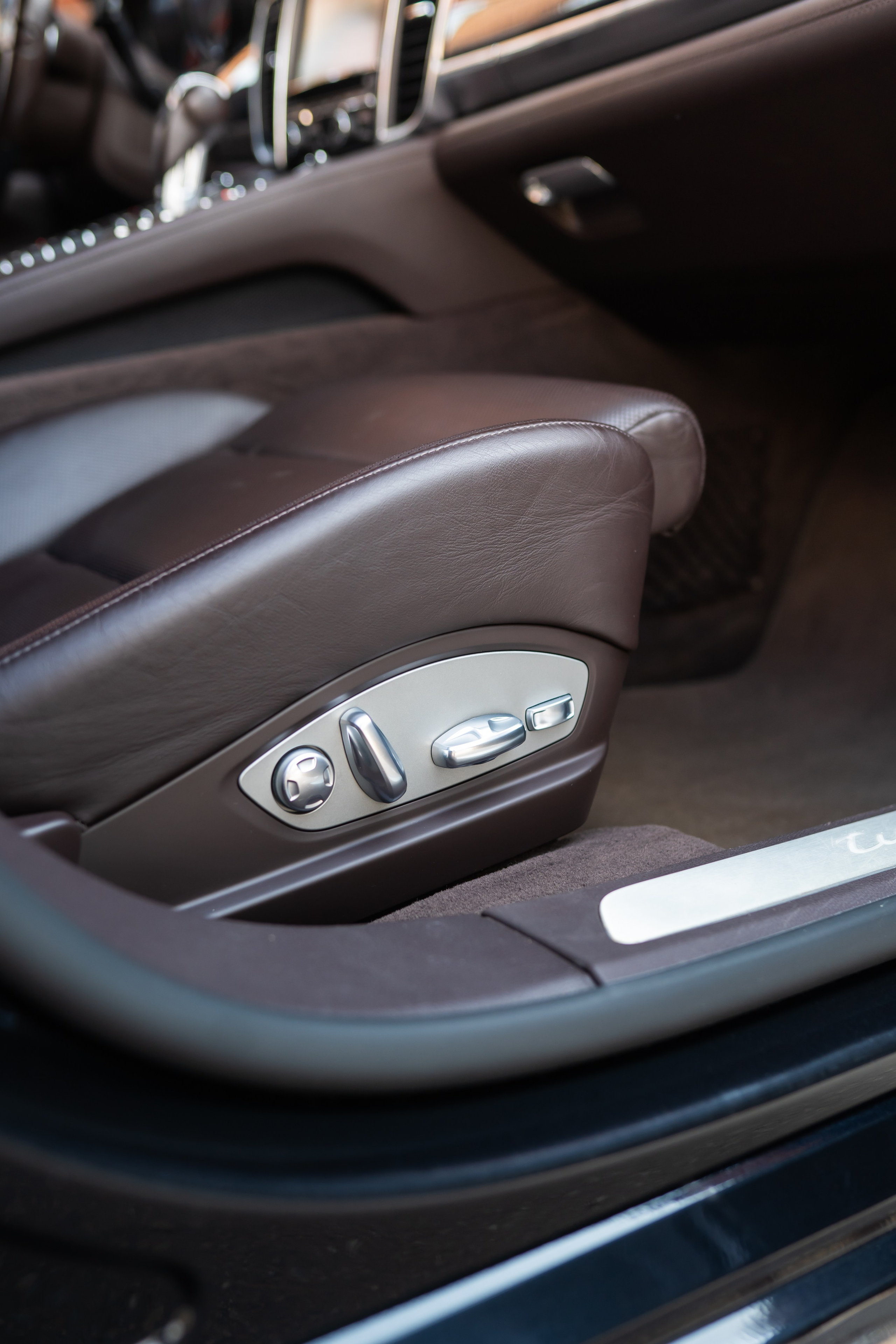 Porsche Panamera. Mirllaev