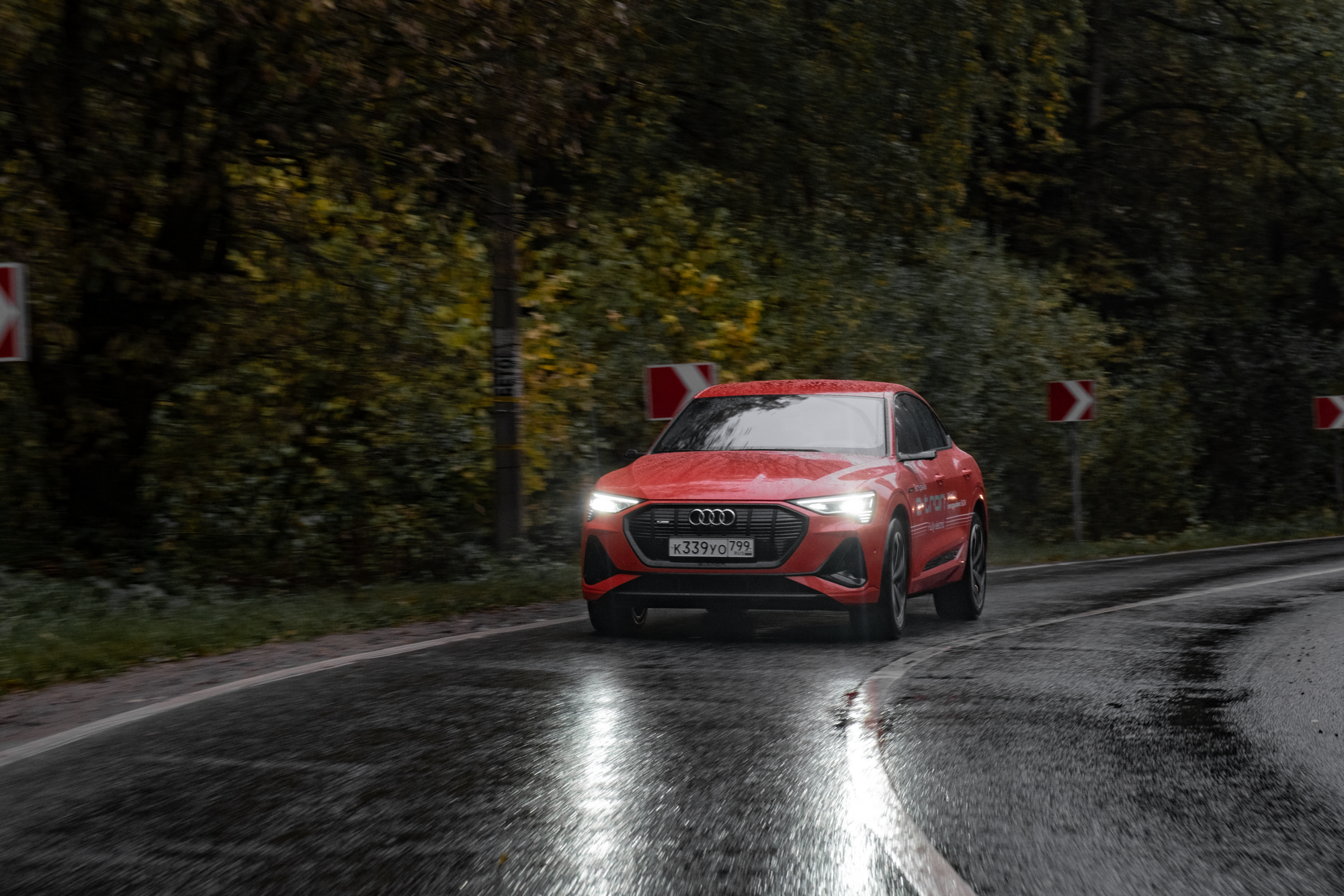 Предпродажная съёмка. Автоспортивный бренд фотограф в Москве — Виктория Логинова