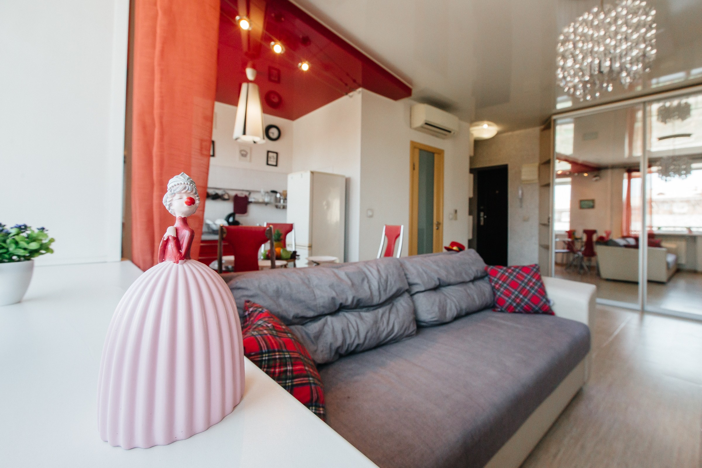 Проспект Карла Маркса, 27. Душевный фотограф Ваших самых ярких событий Марина Погребняк