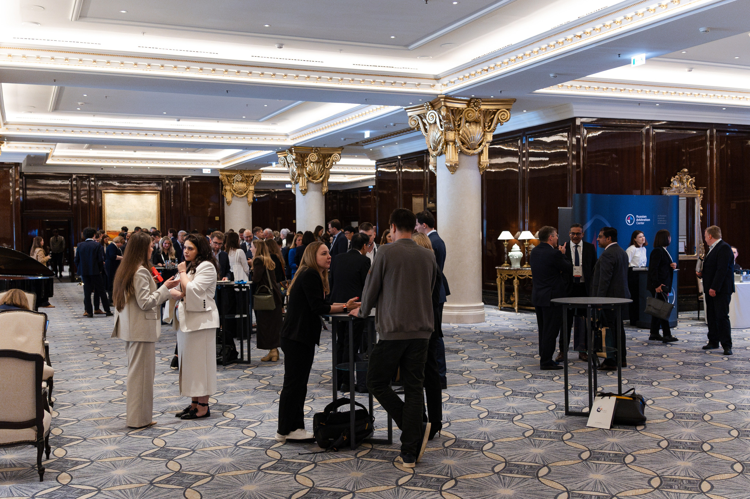 RIAC 2025. Свадебный репортажный фотограф в Москве