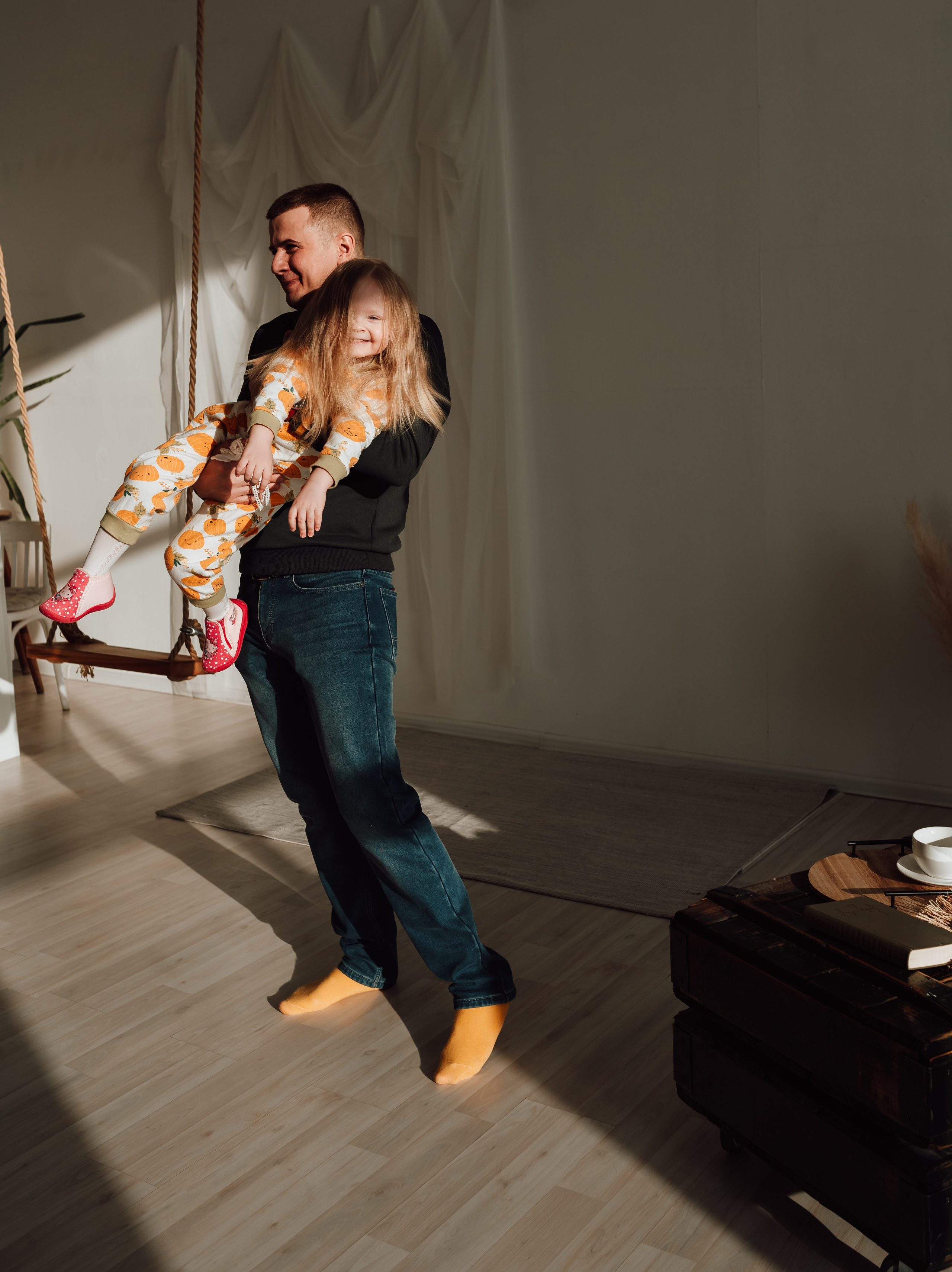 Фотосъемка мамы с дочкой. Фотограф Ким Наталья в Красноярске