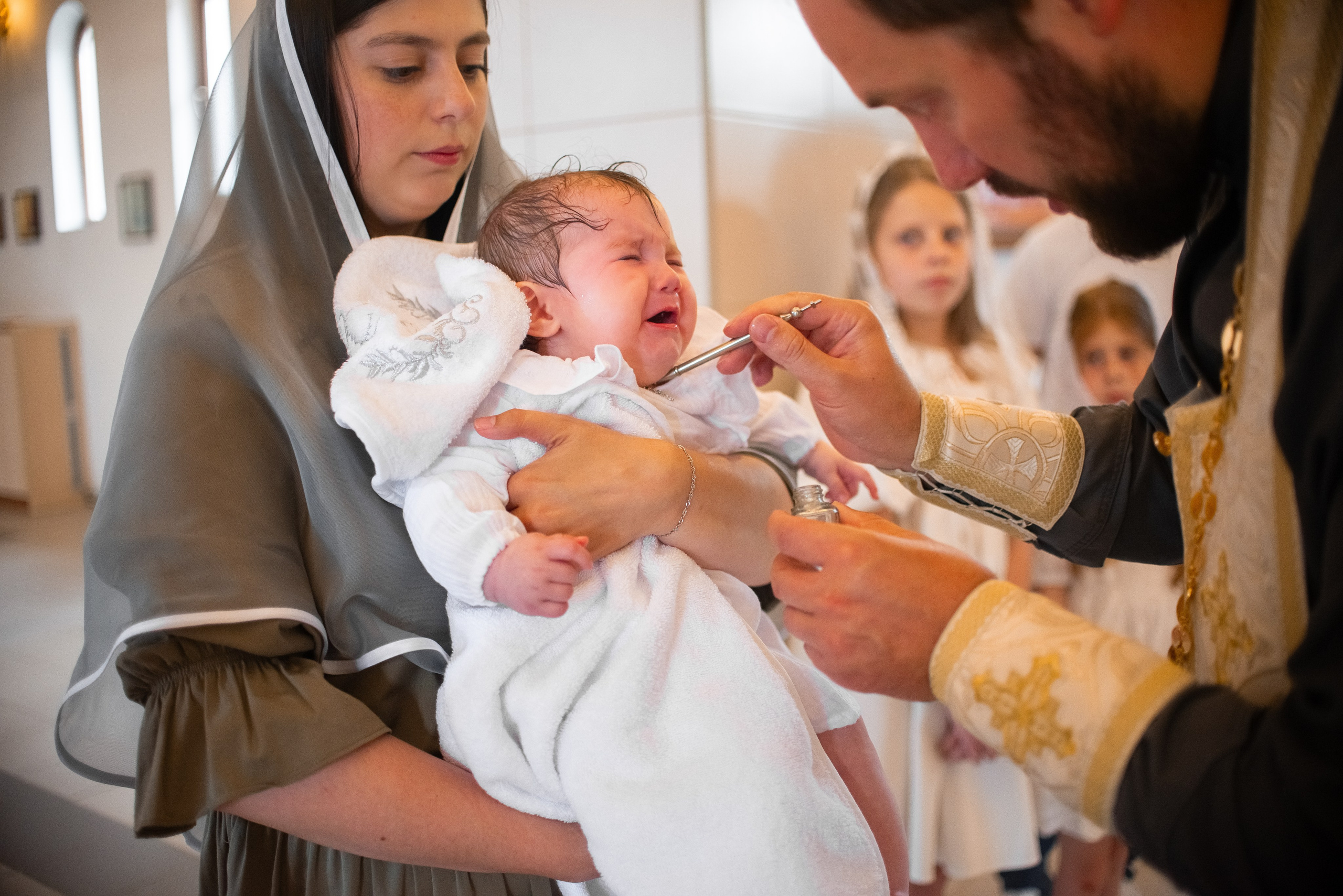 Крещении Мии в хр.Ксении Петербургской. Семейный фотограф на выписку из роддома и крещение Минск Настя Гришук