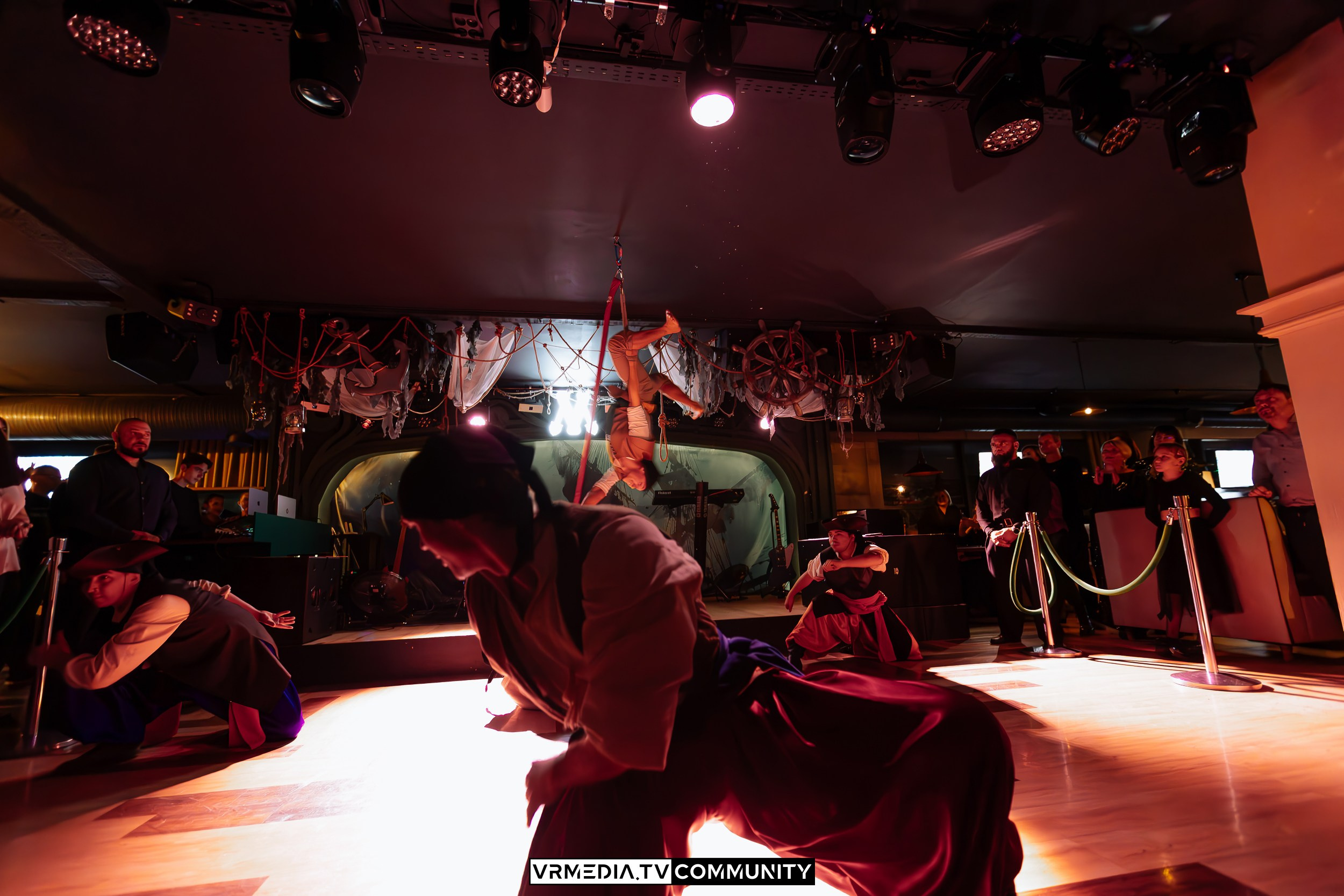 Ресторан «Мюнхен»: Часть команды — часть корабля