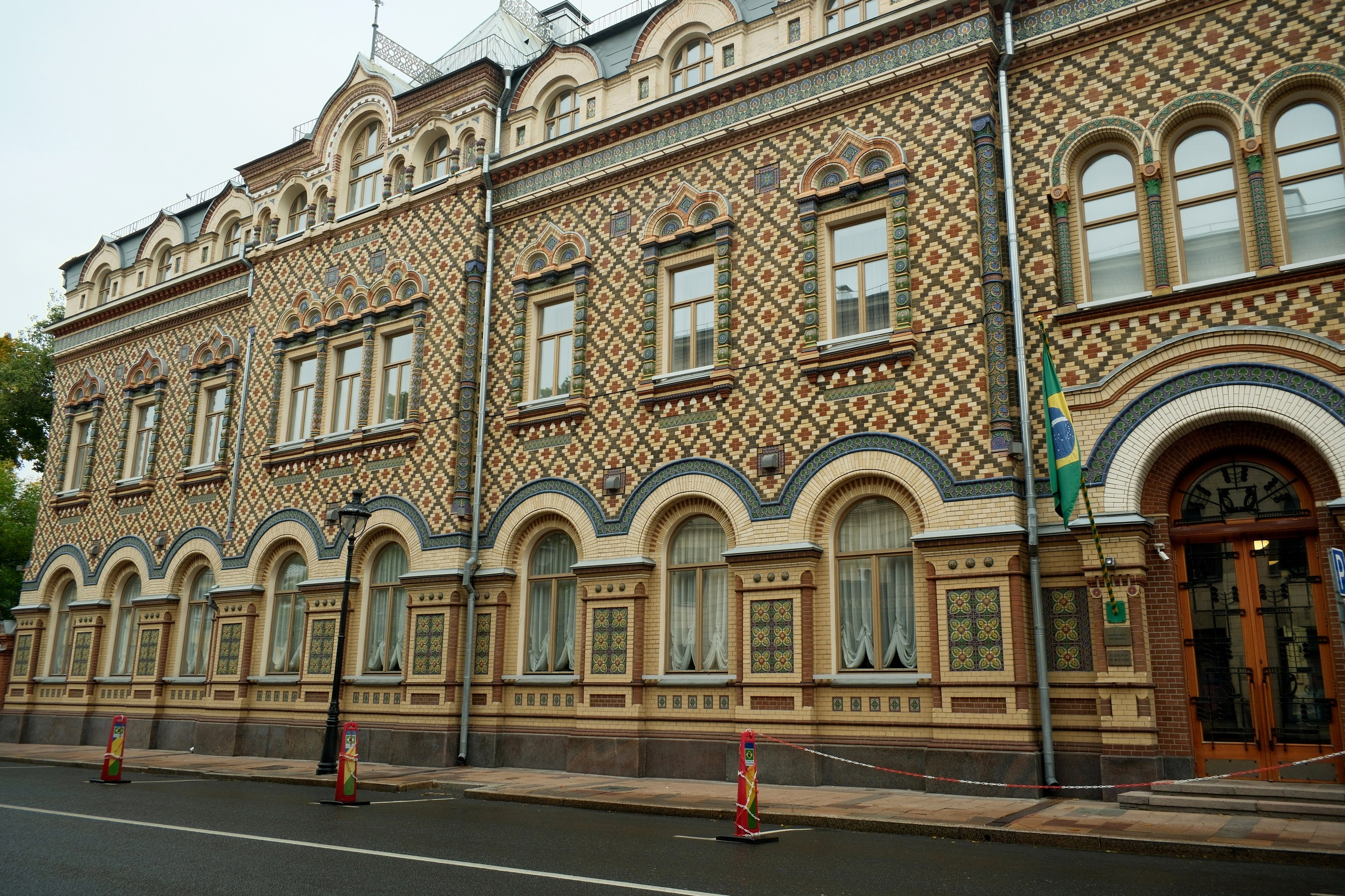 Улица, люди, жизнь…