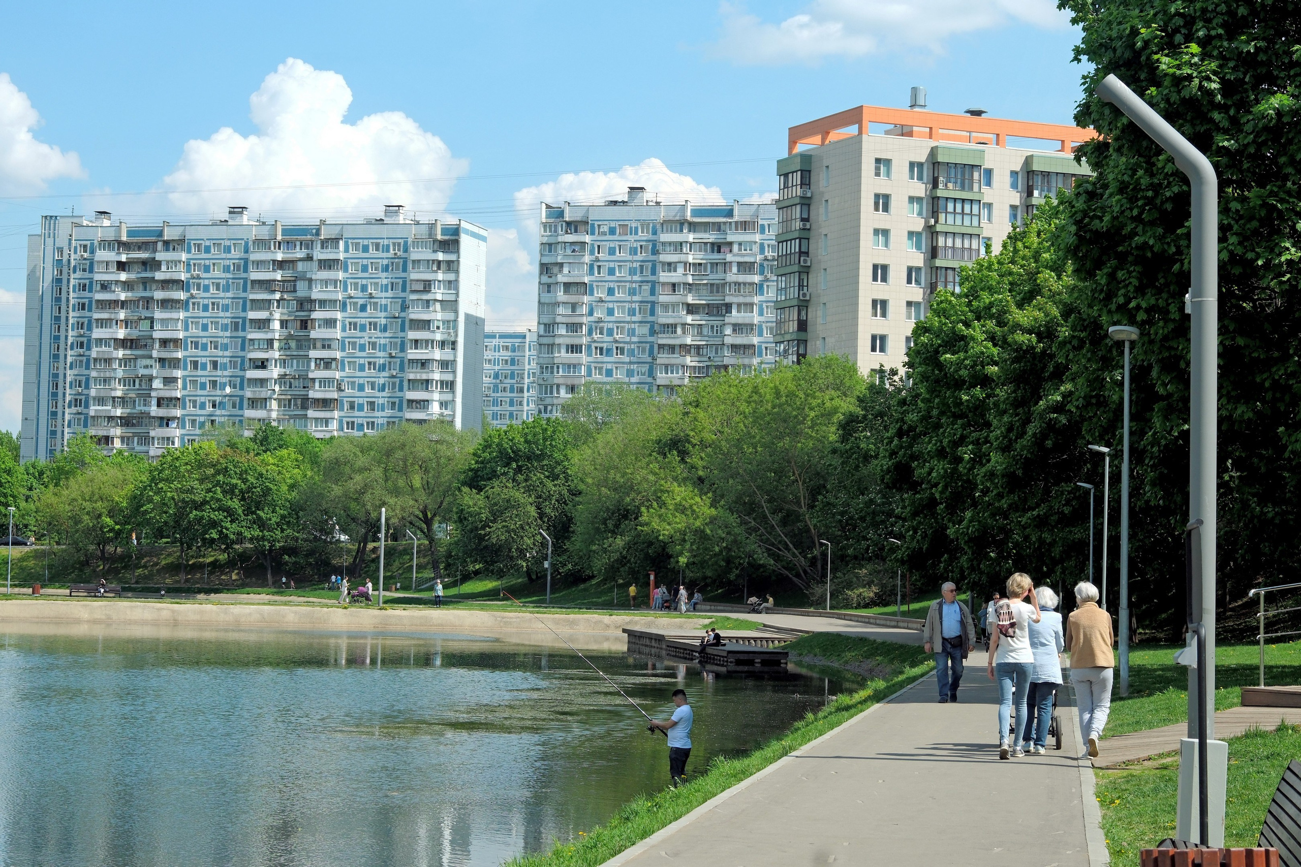 Кировоградские каскадные пруды 2024. Улица, люди, жизнь…