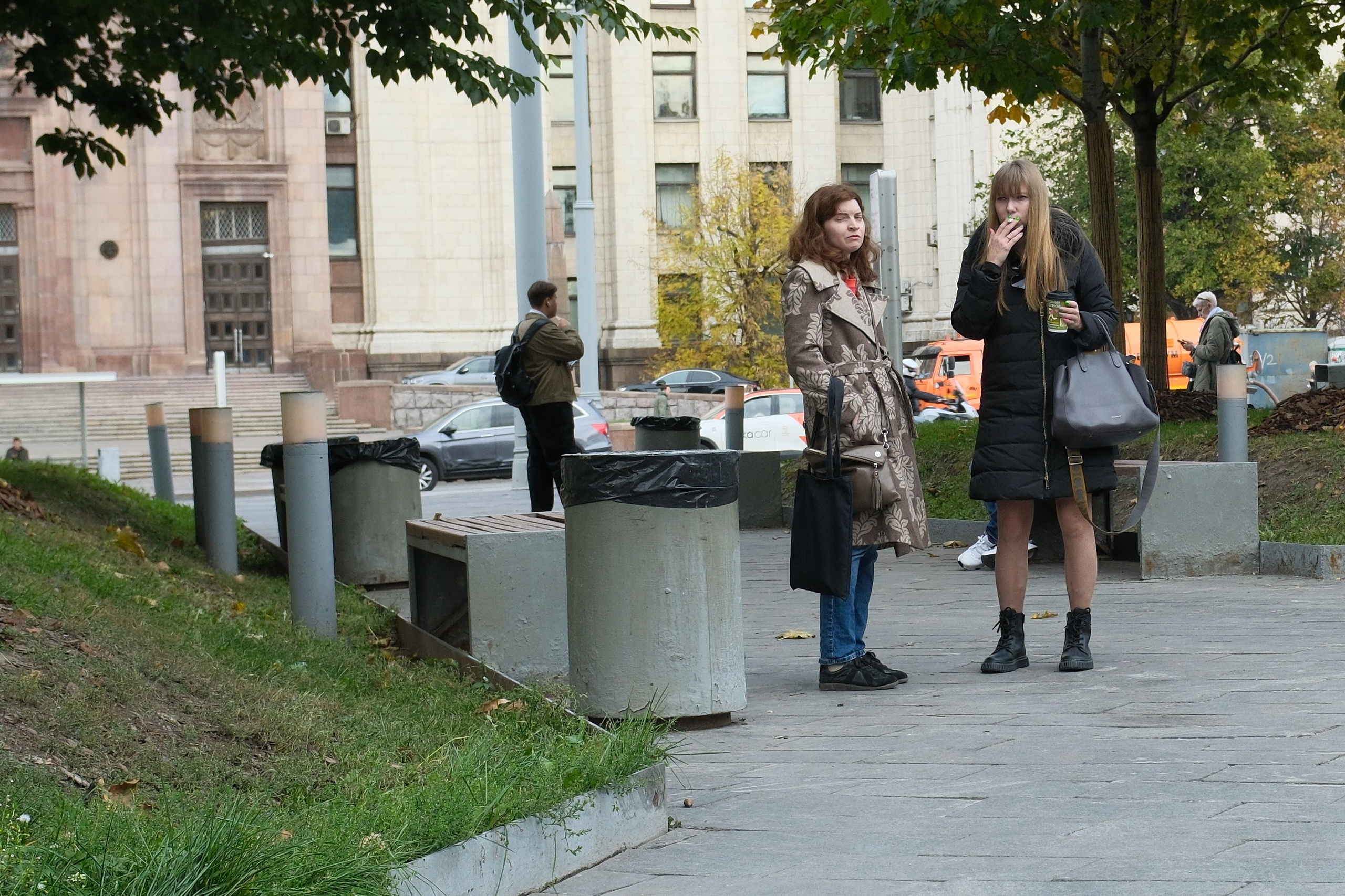 Улица, люди, жизнь…