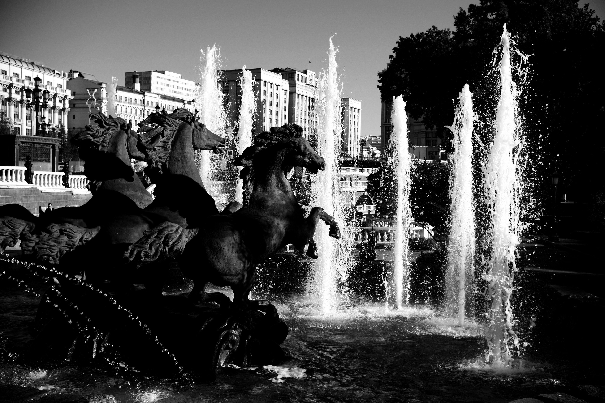 Улица, люди, жизнь…