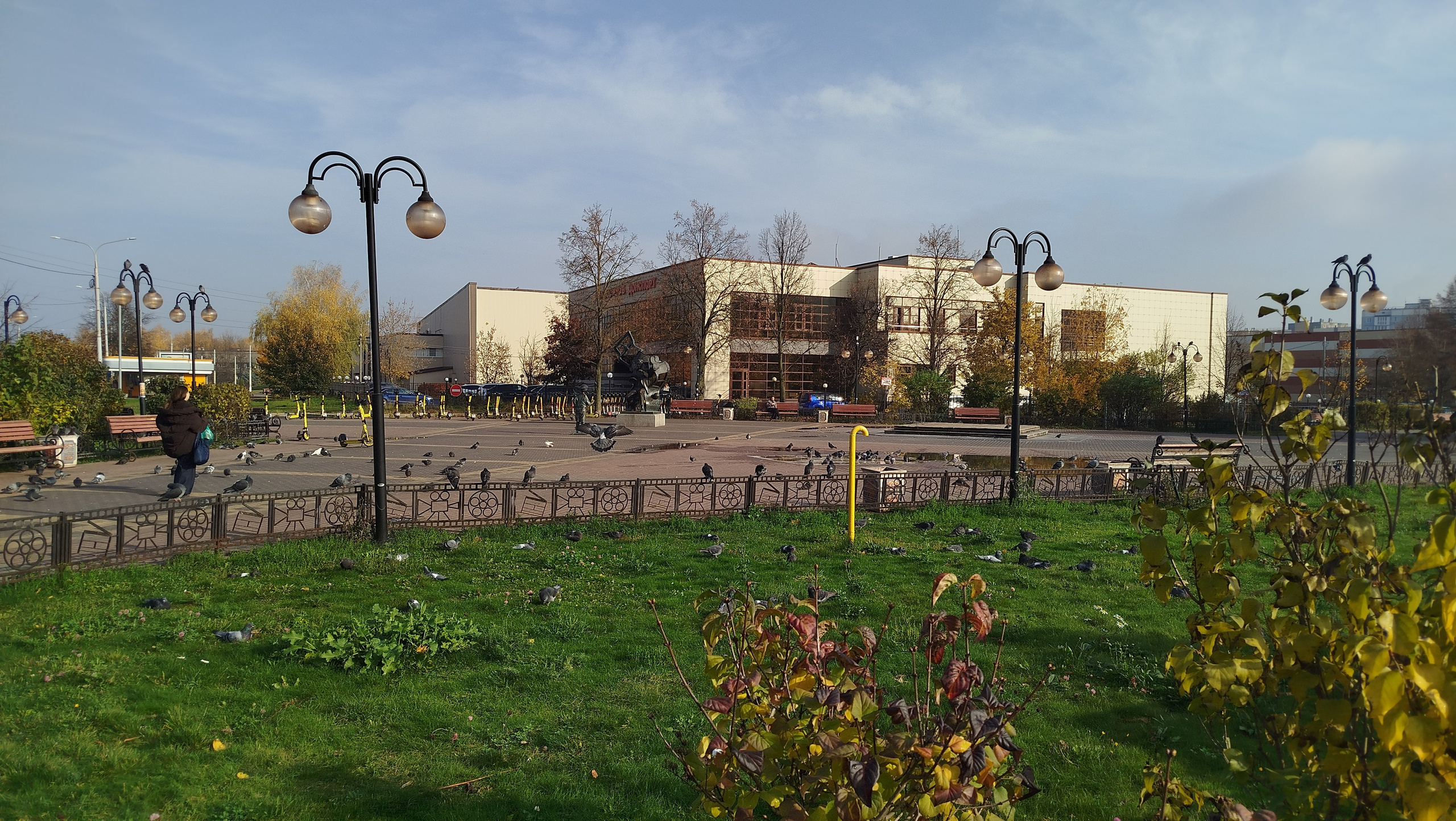 Улица, люди, жизнь…
