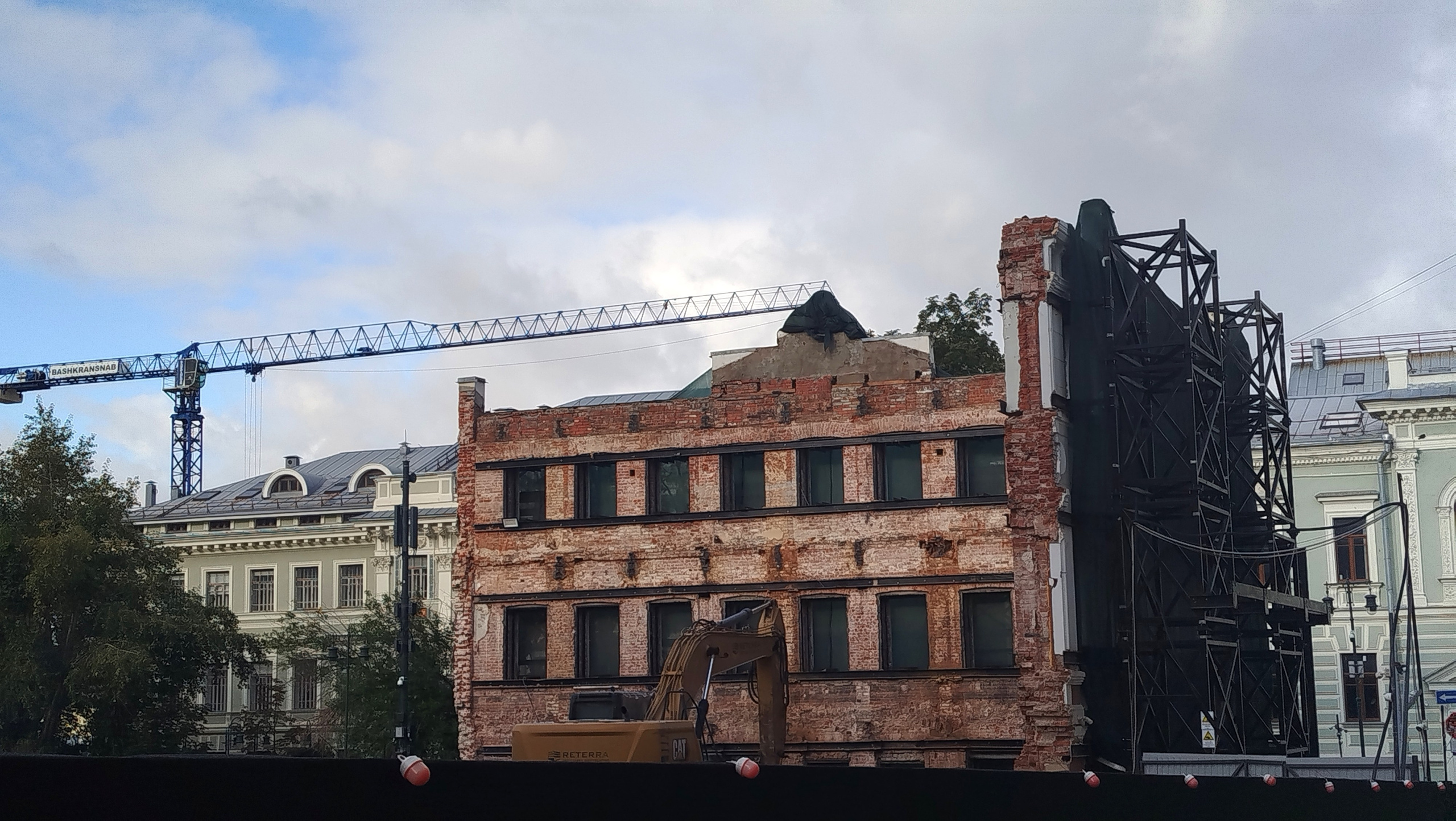 Улица, люди, жизнь…