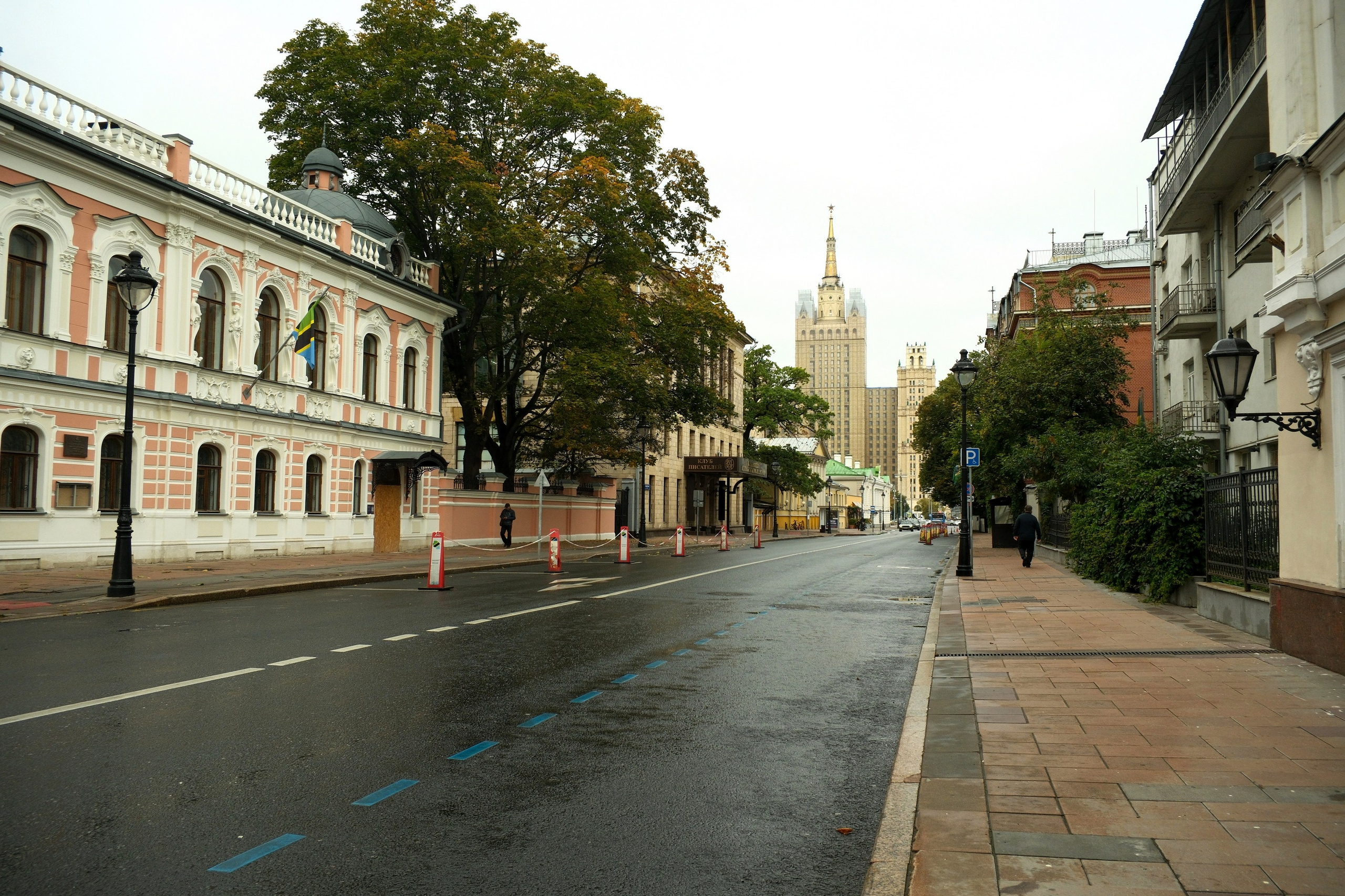 Улица, люди, жизнь…