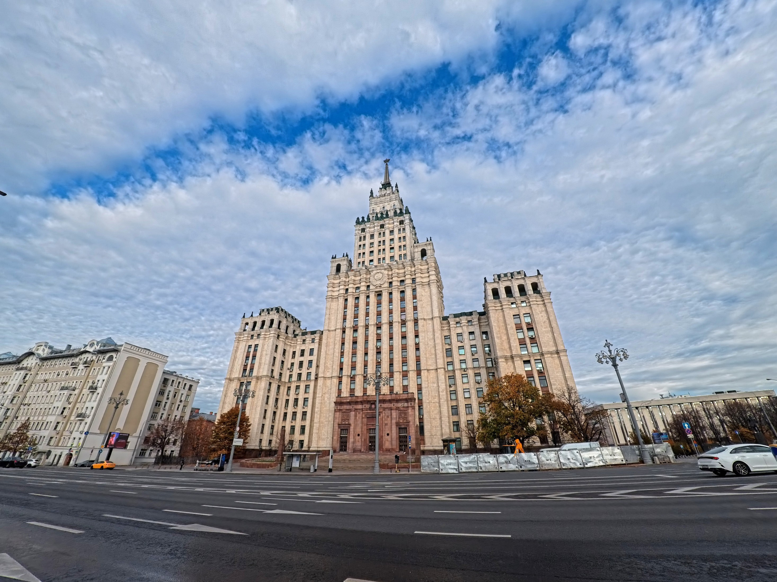 Улица, люди, жизнь…