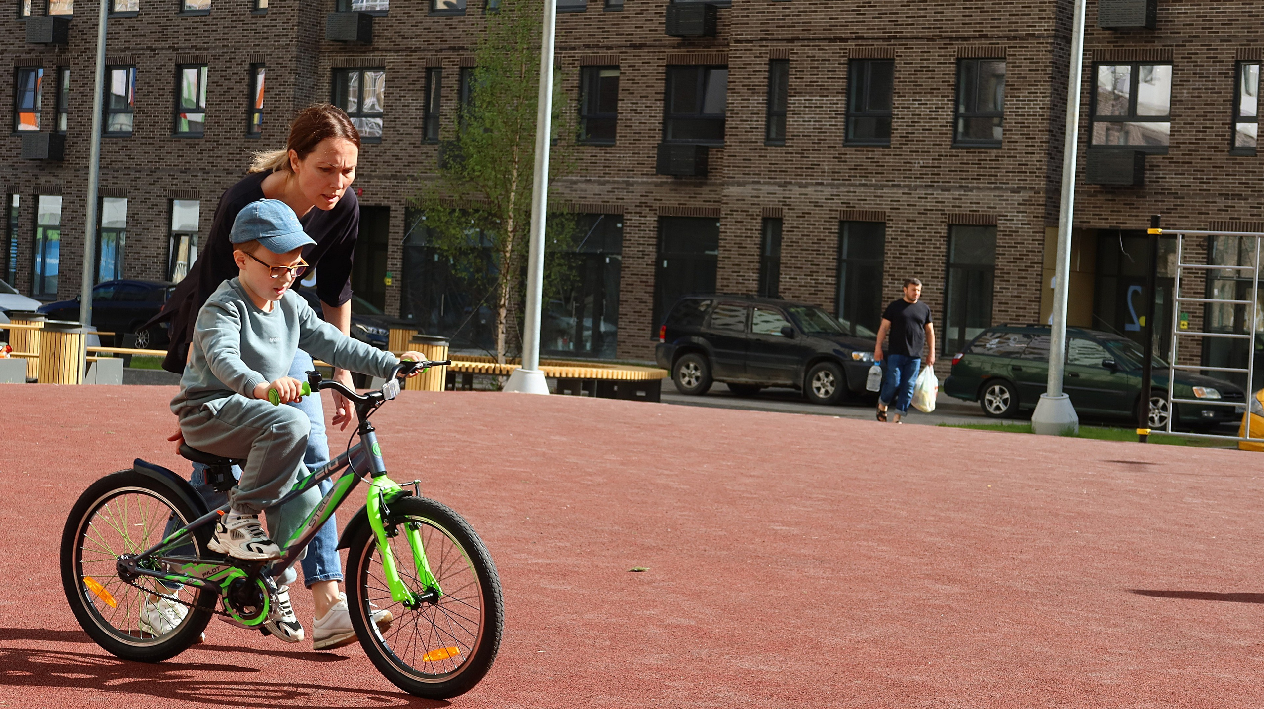 Улица, люди, жизнь…