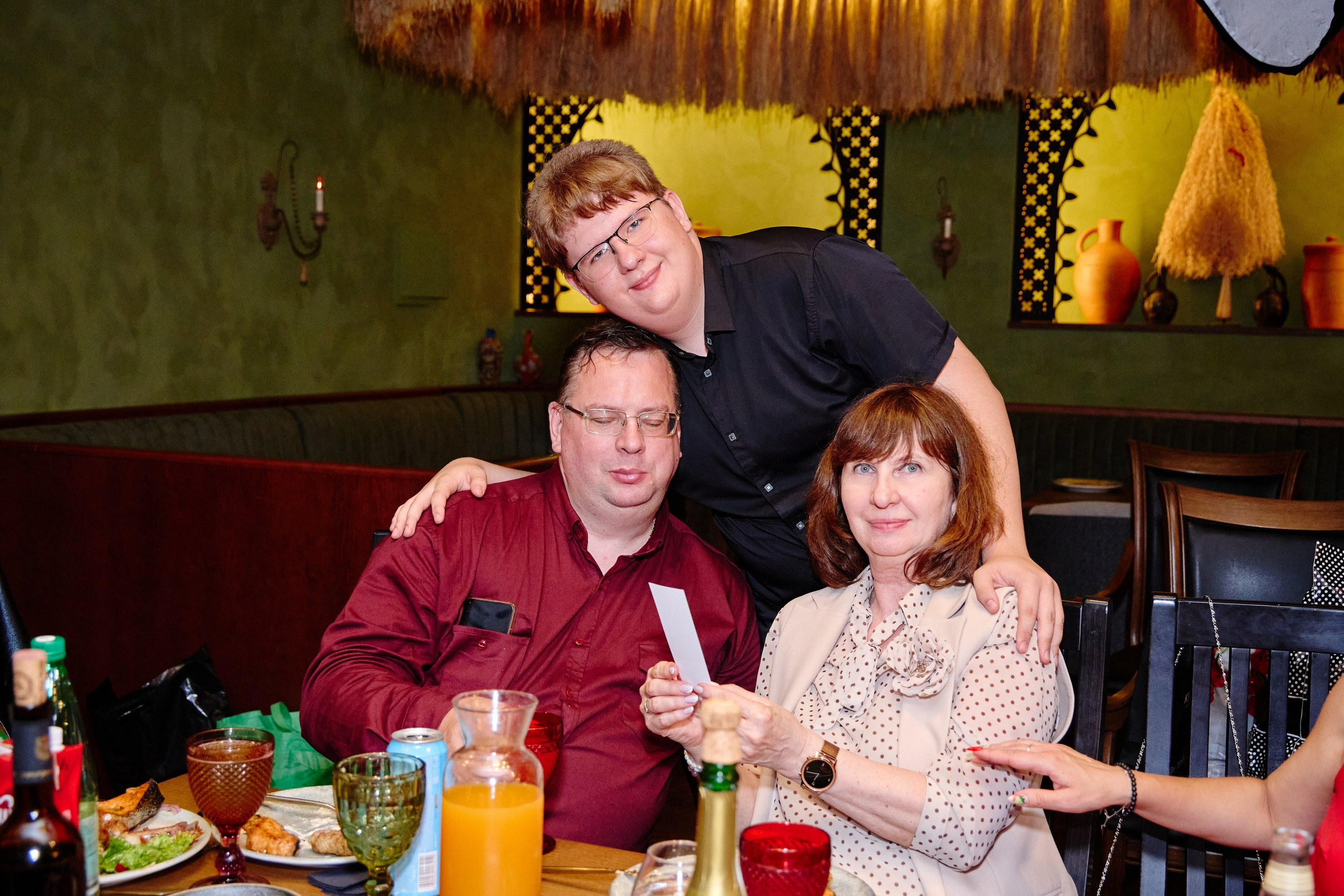 Выпускной 35 Сош. Фотограф Выпускные альбомы Таганрог Сергей Коробченко