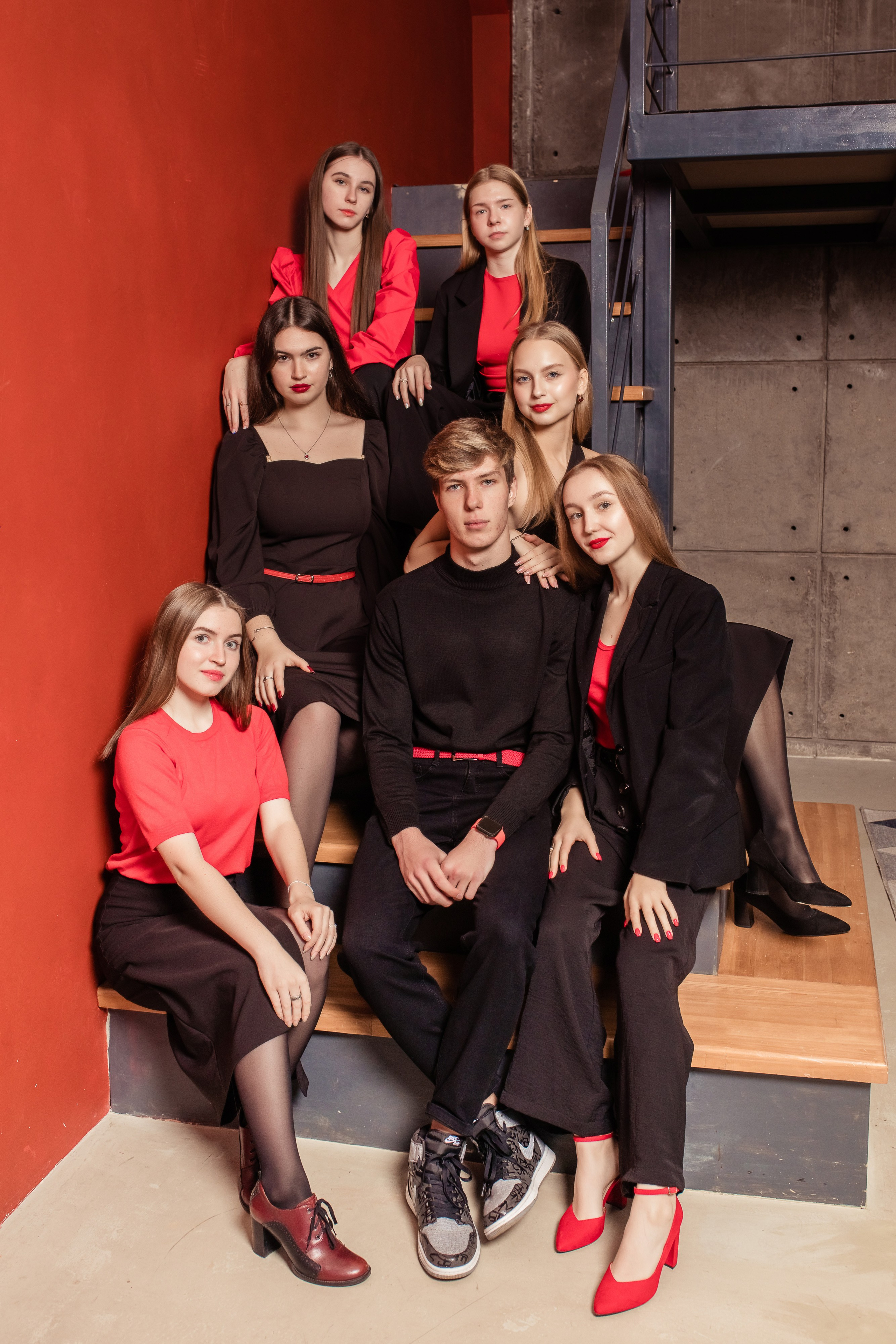 Выпускной альбом для 9-11 классов. Свадебный и семейный фотограф в Оренбурге Ильяна Тукжанова