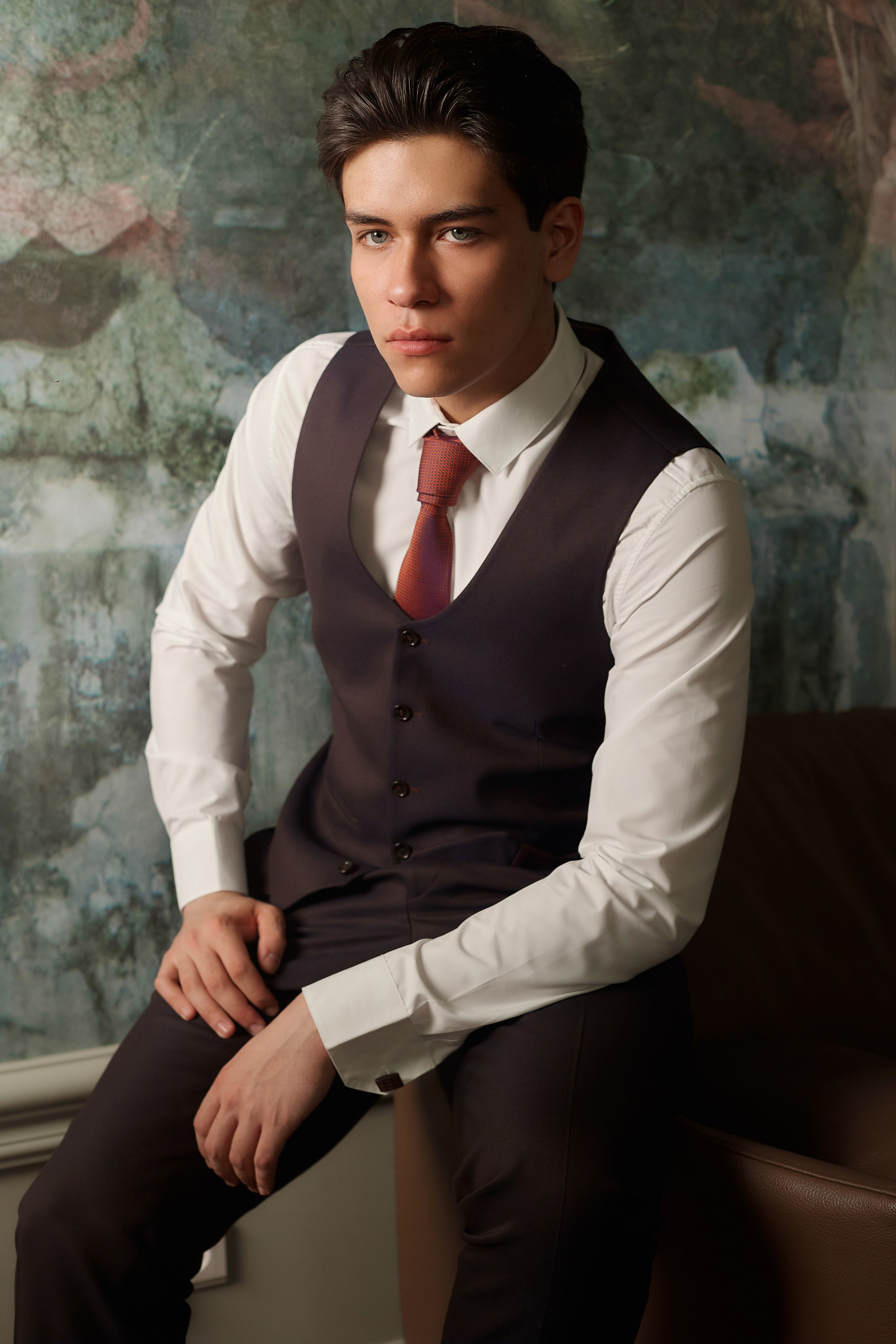 Журнал «Свадебный салон». Магазин мужской одежды Mister. Виктория Ларина — Портретный профессиональный фотограф в Иркутске