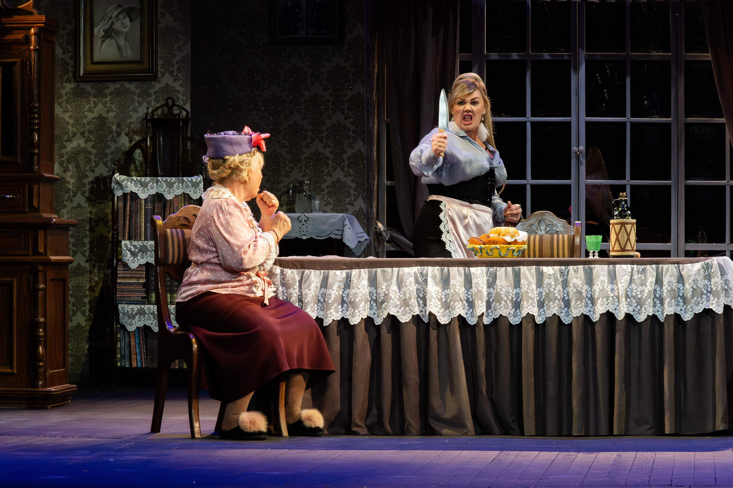 Театр Юного Зрителя «Отчаянные Тетки». Фотограф Марк Файзулин