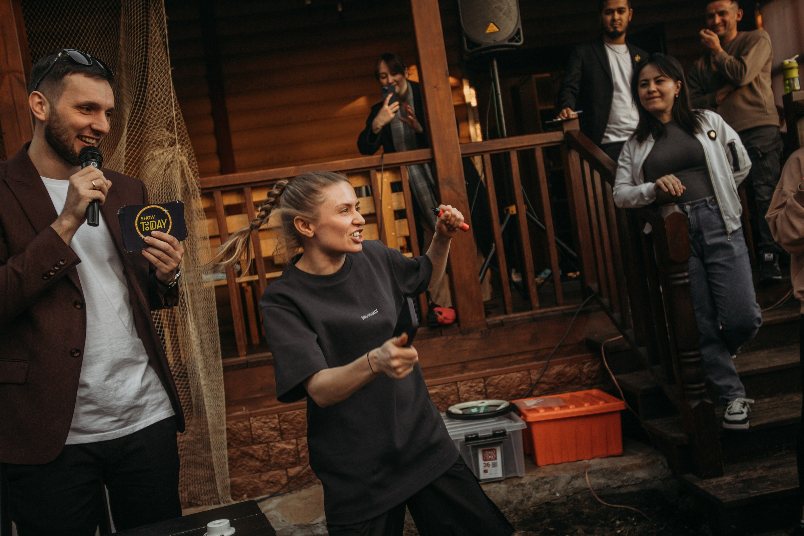 Корпоратив Muza_Arts. Венера Гайн. Репортажный фотограф  Тюмень. Обучение фотографии с 0