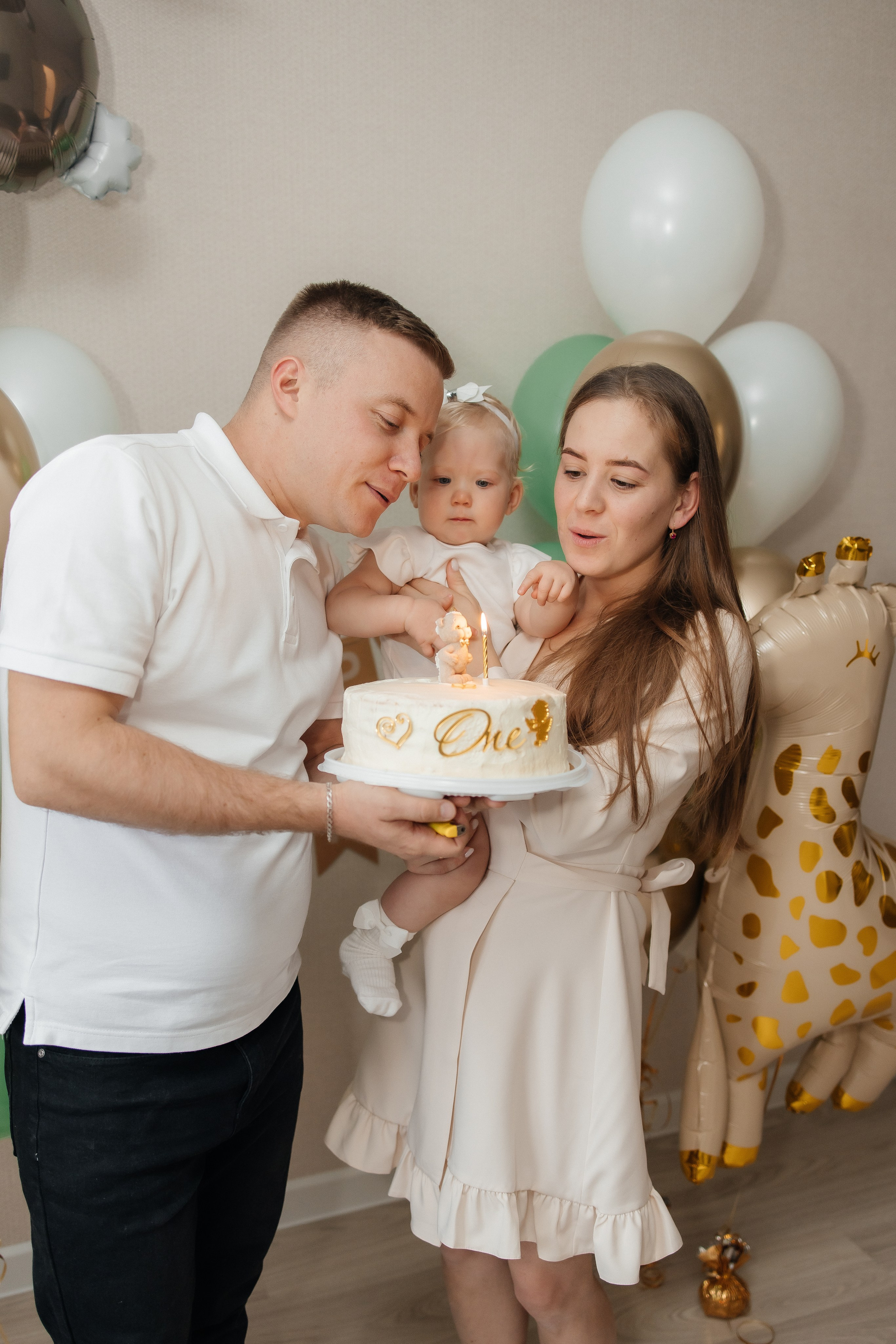 1 годик Еве (домашняя съемка). Профессиональный фотограф Кристина Искусных. Талдом- Москва