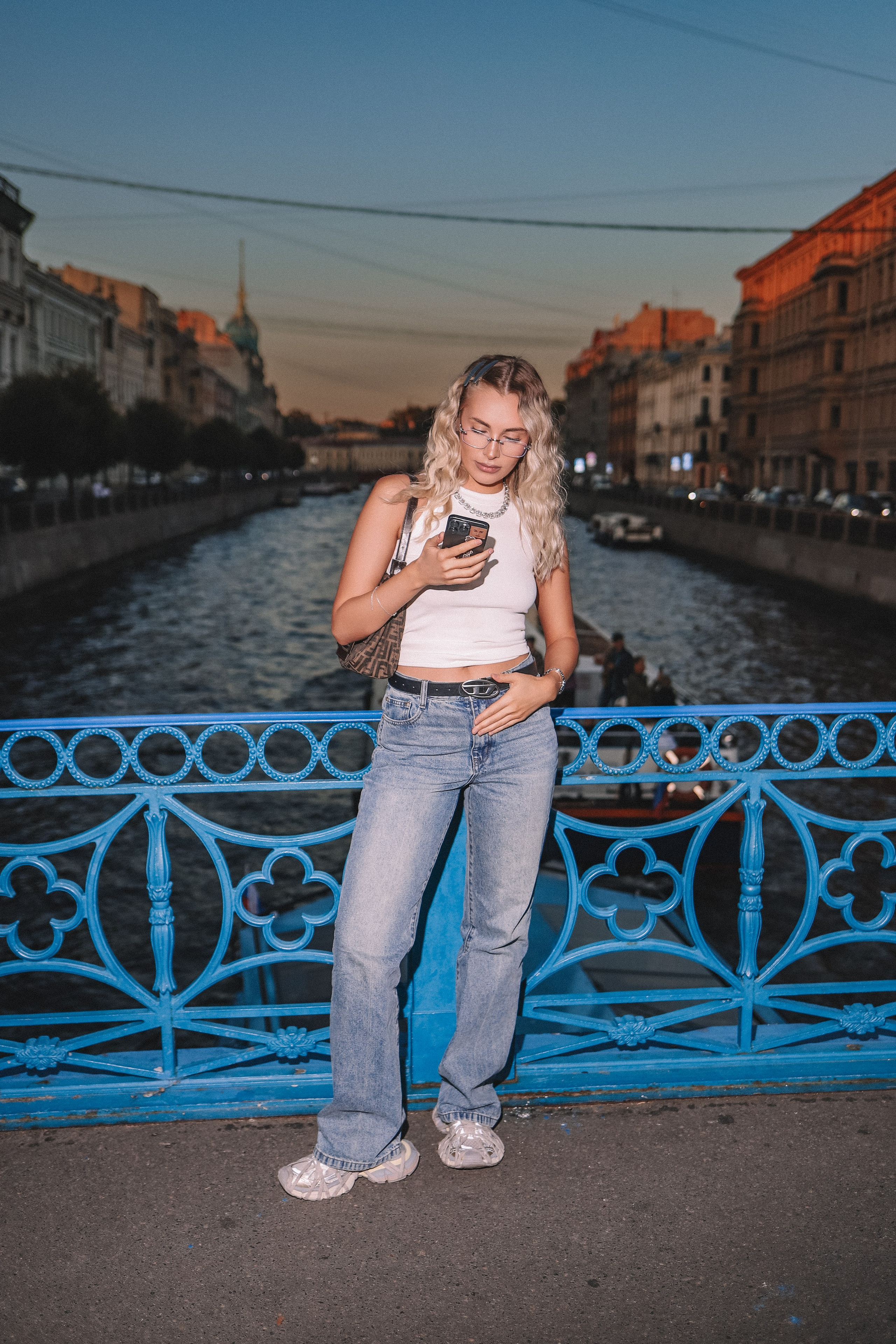 Полина — вечерний Петербург, съёмка со вспышкой | О. Беляева. Фотограф Олеся Беляева | Санкт-Петербург и Ленобласть