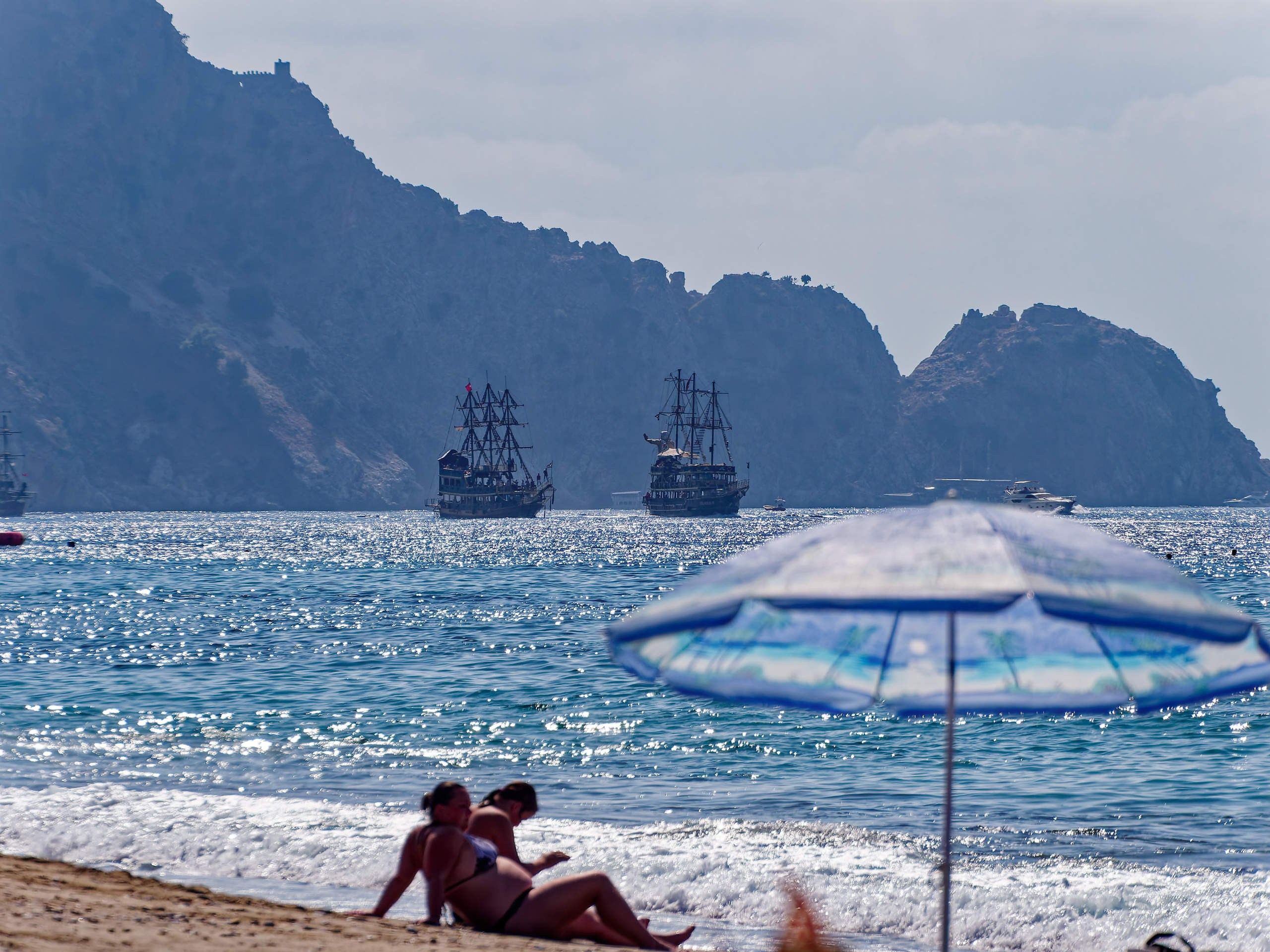 Алания 2025, город, стрит-фото. Избранные фотографии