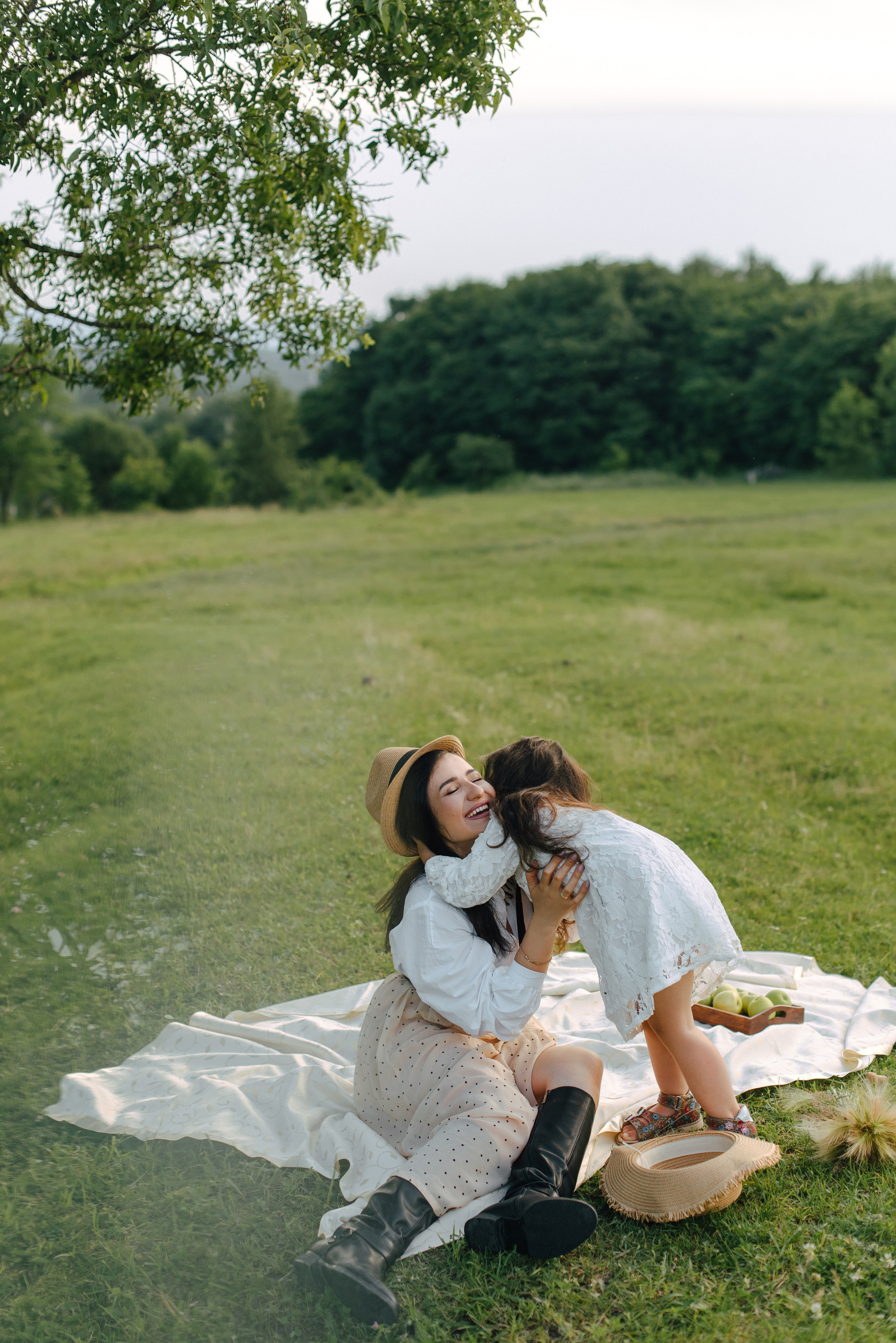 НА ЗЕЛЕНОМ ПОЛЕ. Шашкова Вероника / Свадебный и семейный фотограф Москва и Ярославль