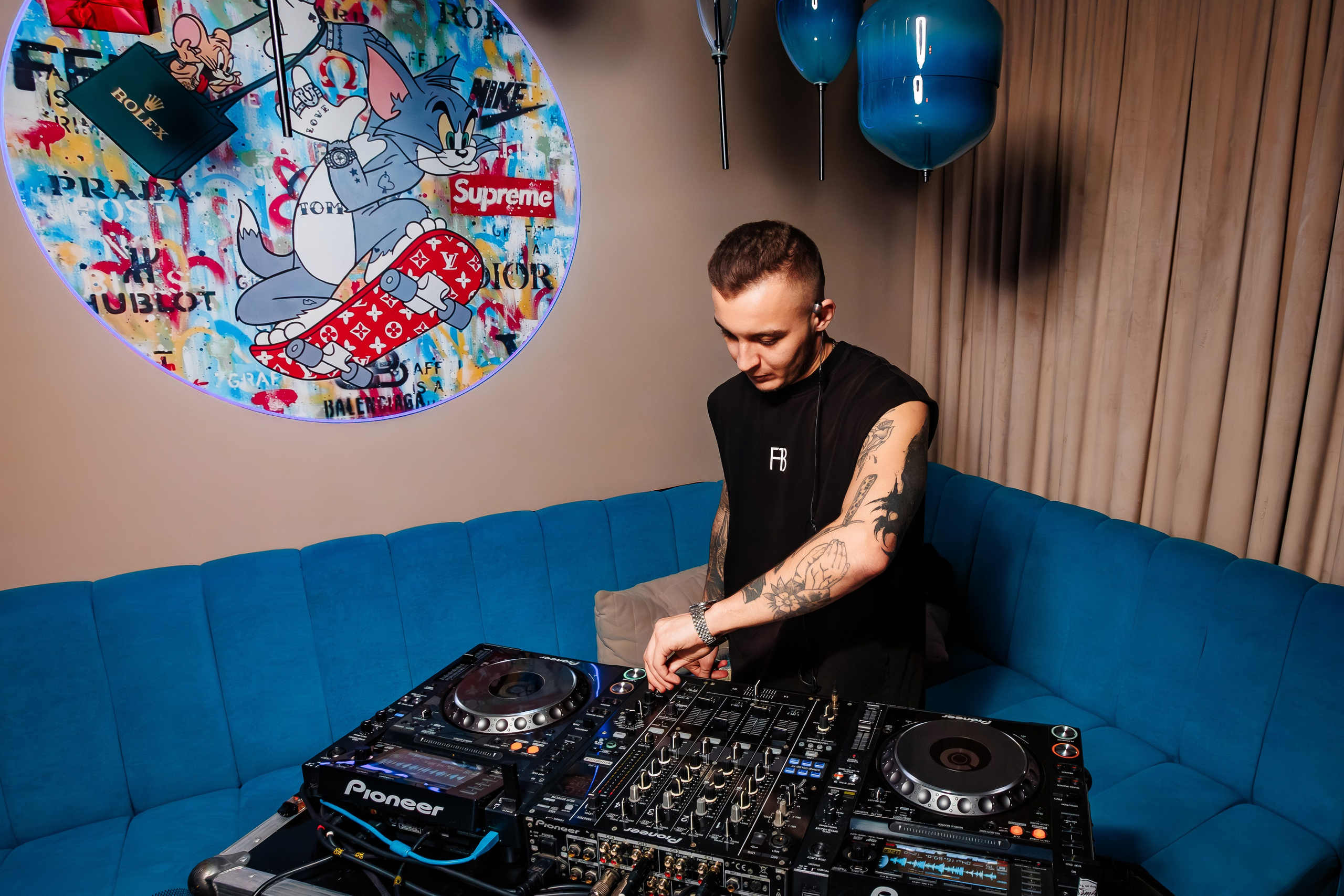 Вечеринка в караоке клубе «IMPERIAL JOY"_Ялта_27.12.2025. Аминов Руслан | Фотограф