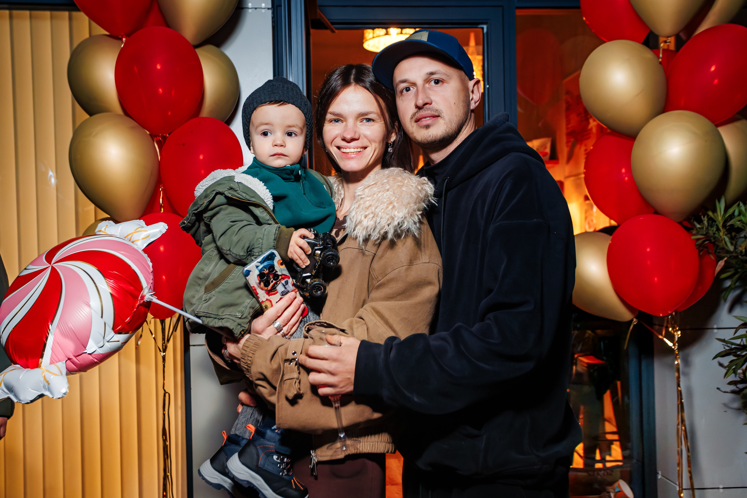 10 лет проекту «КОФЕДВИЖ» и открытие новой кофейни_Ялта_19.12.2025. Аминов Руслан | Фотограф