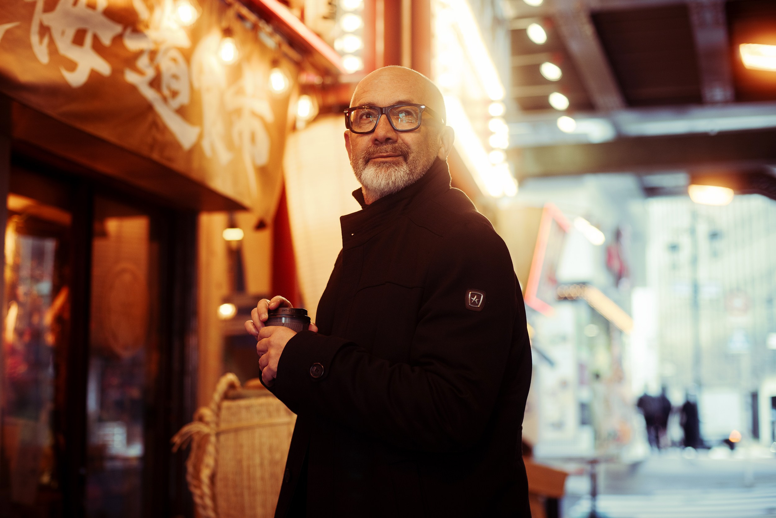 Ozi. Photographer in Tokyo Anatolii Ozarto