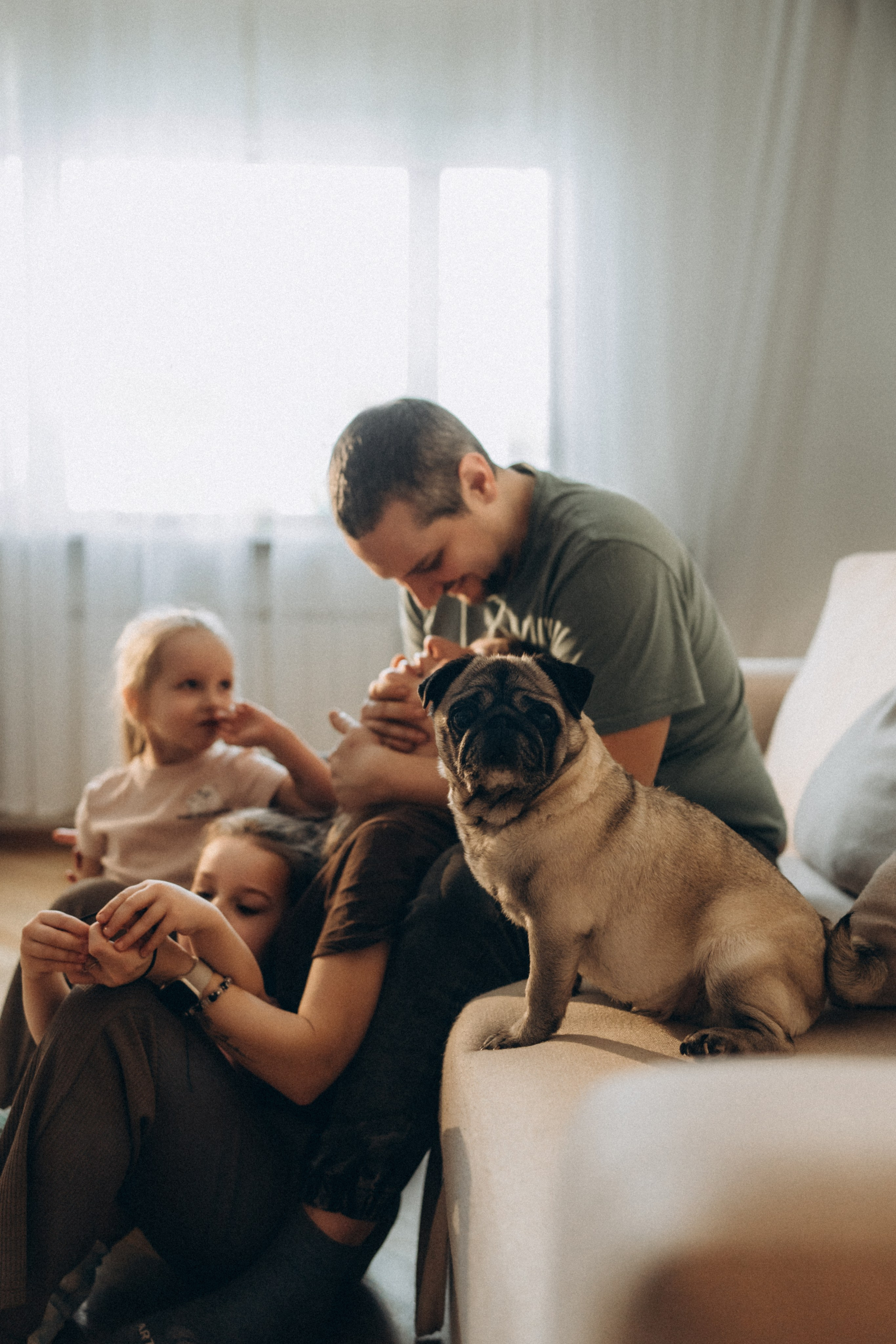 Уютная домашняя фотосессия Любы Димы Веры и Алины. Детский, семейный и ньюборн фотограф в Москве Юлия Шуарт
