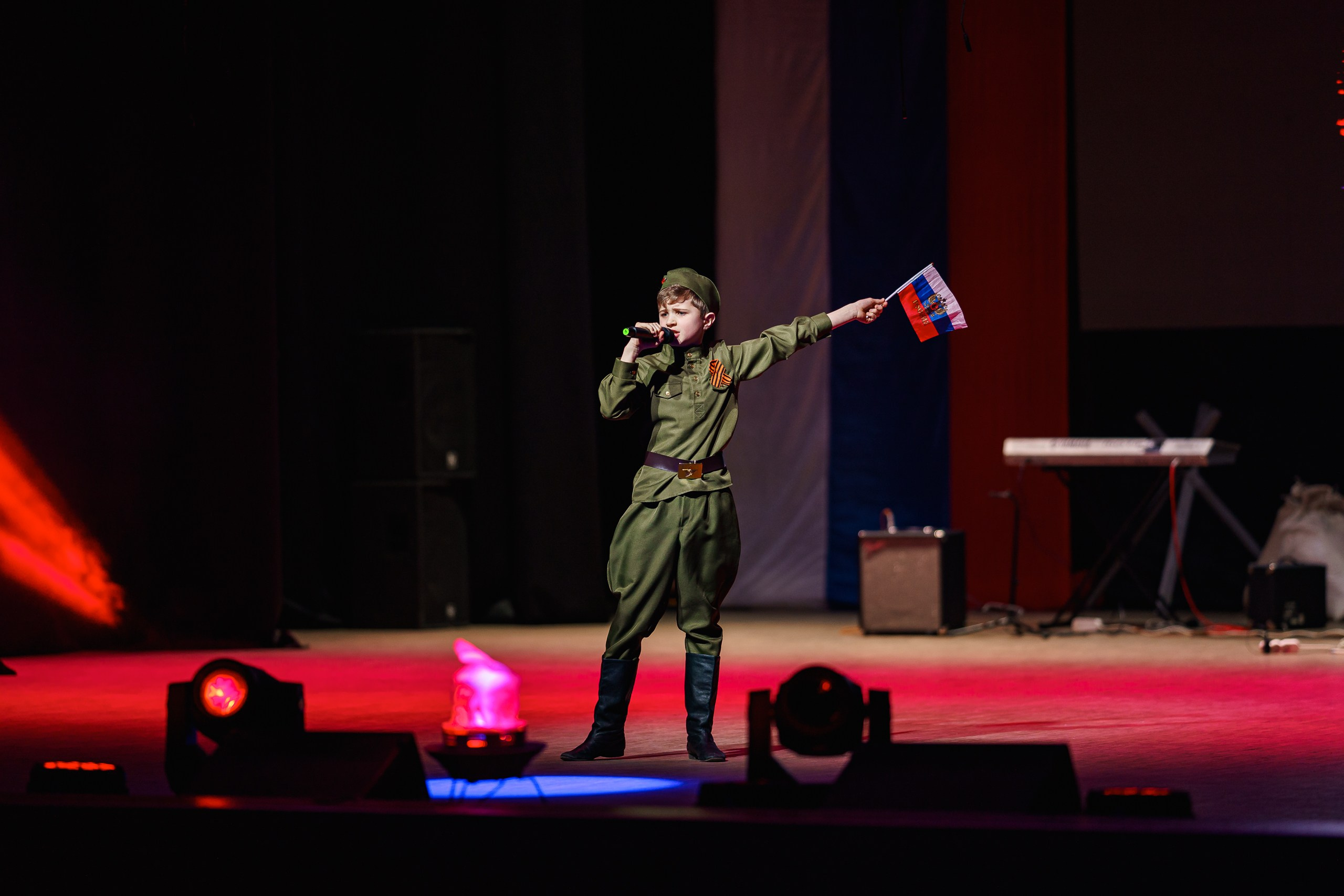 Гала-концерт XXXIII Регионального фестиваля солдатской и патриотической песни «Защитники Отечества». Портретный и репортажный фотограф в Воронеже: Анастасия Пузикова