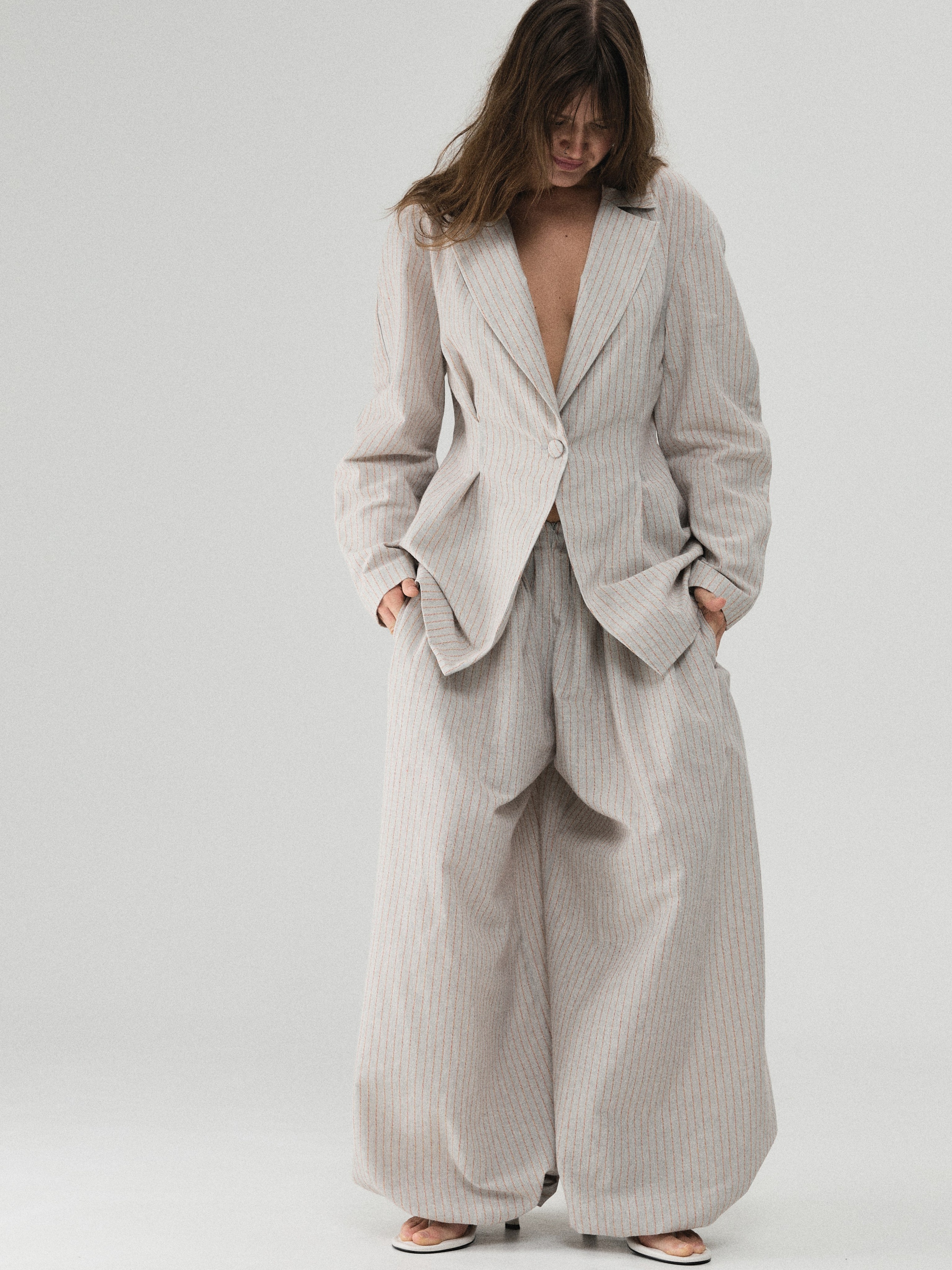 57 Atelier. Фотограф в Москве и Сургуте Алла Лесовая. Снимаю каталог для брендов и индивидуальные портреты для людей