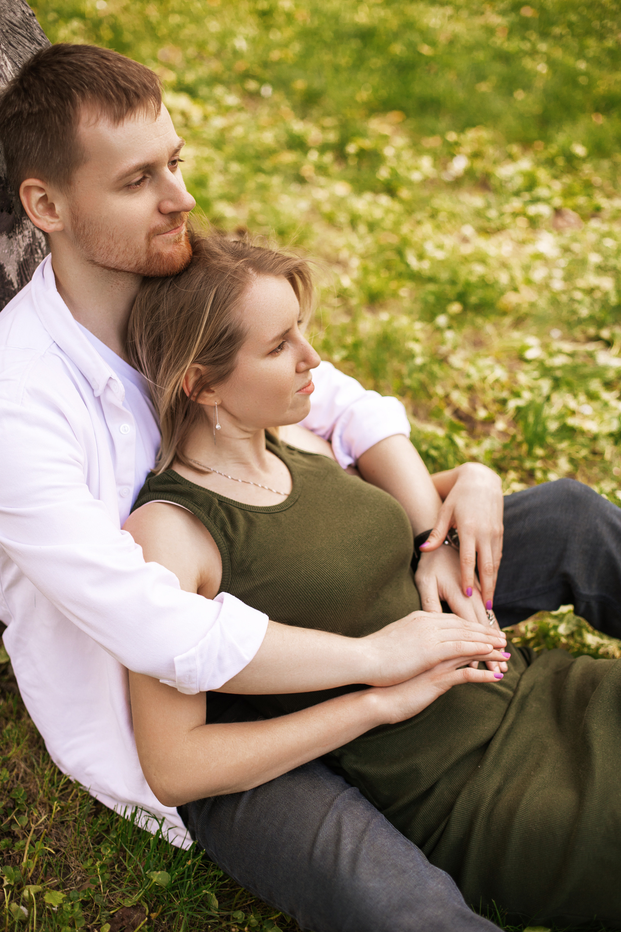 фотосессия в парке для влюбленной пары. 