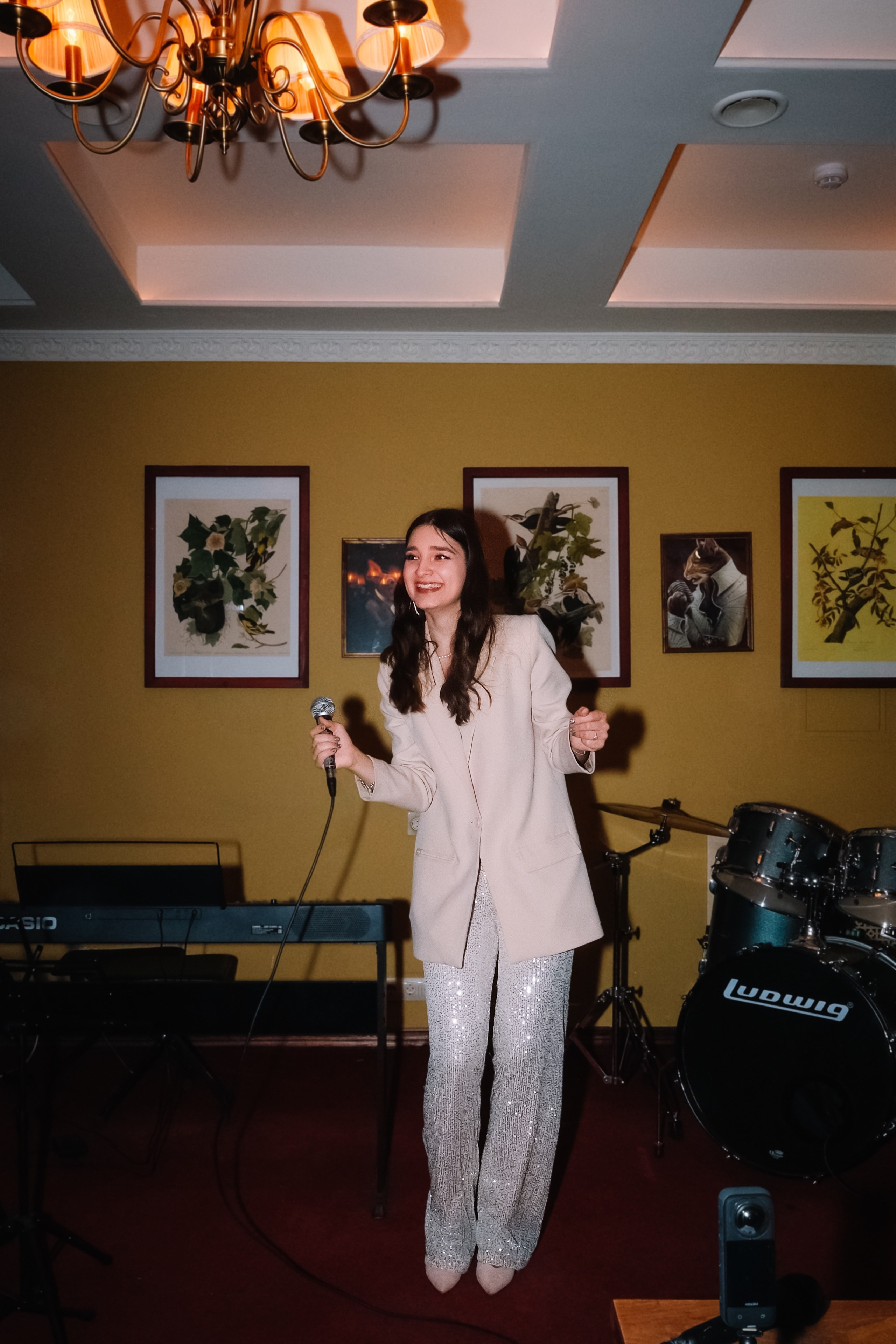 Квартирник. Привет! Меня зовут Дарья и я фотограф/видеограф из Ульяновска