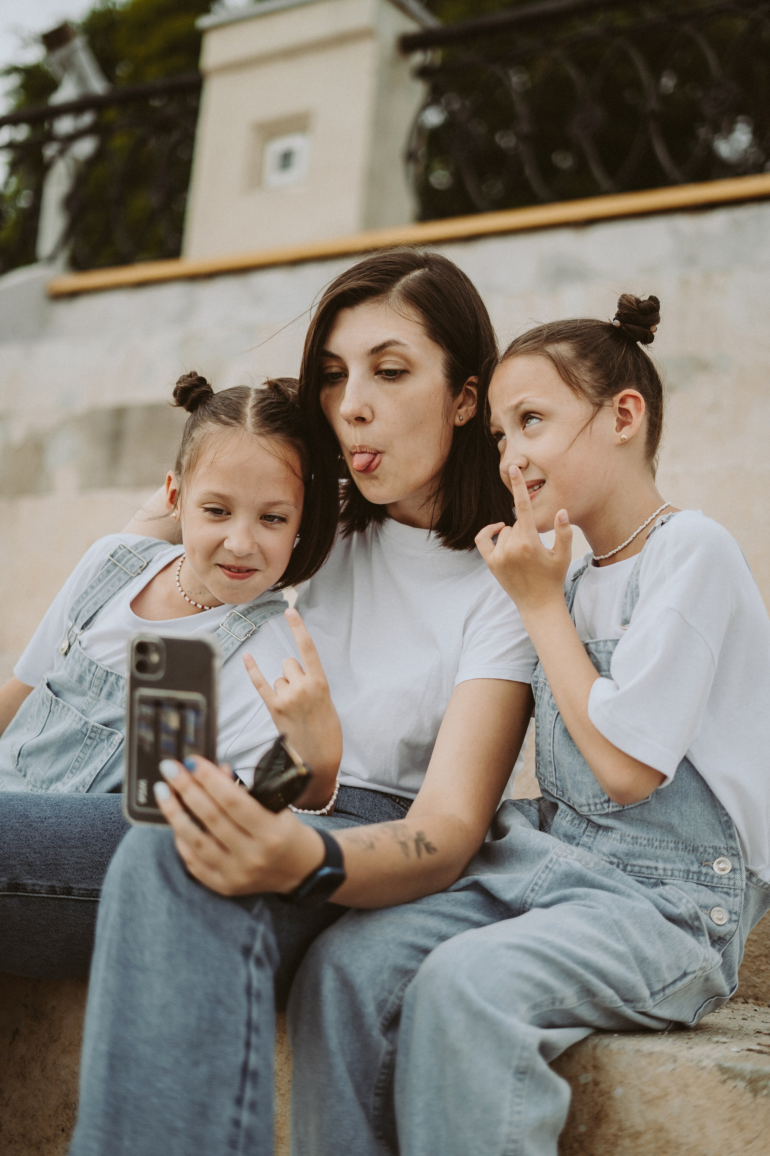 Летняя фотосессия близняшек. Фотограф сахалин