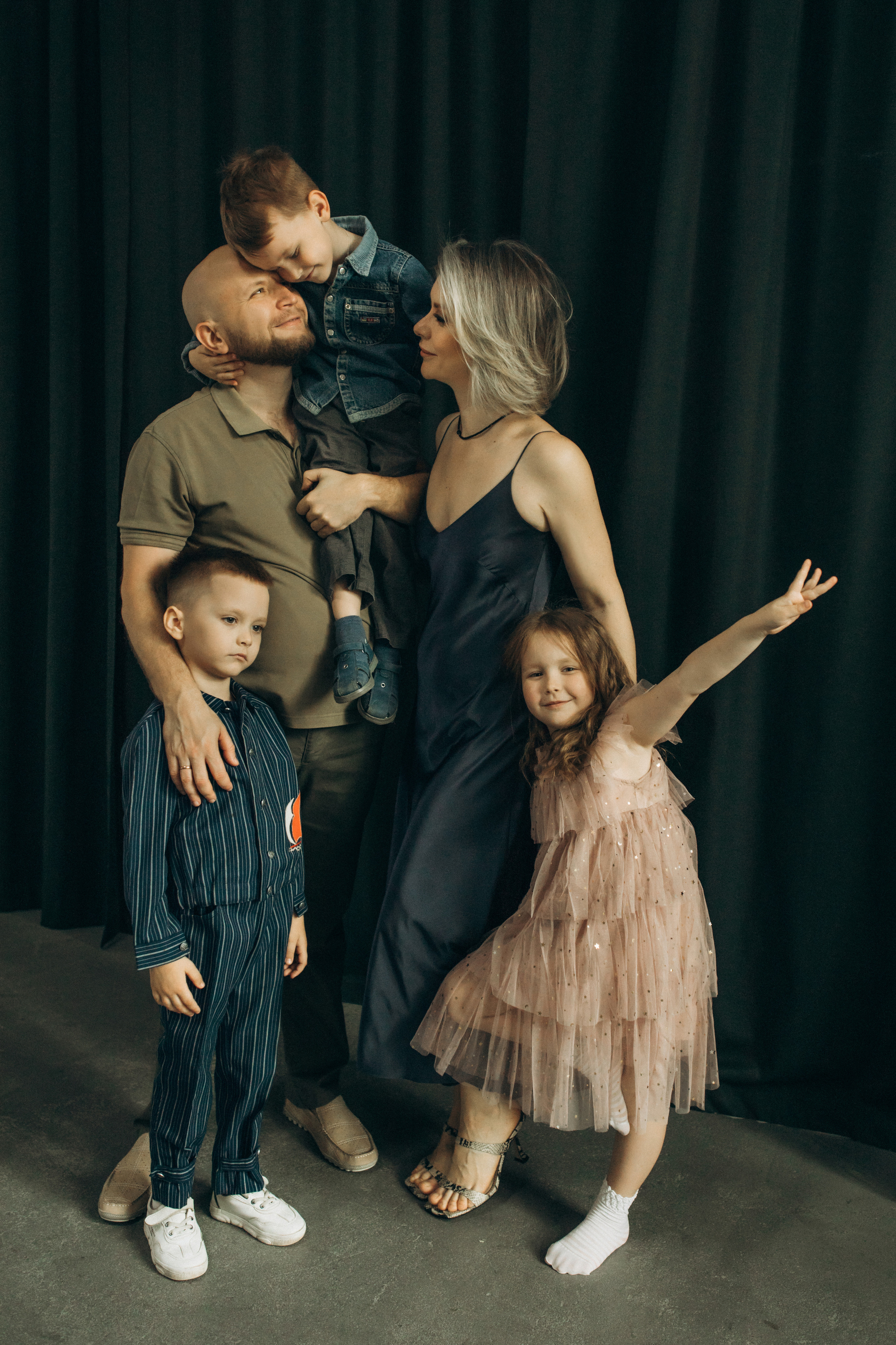 Саша, Дима, Николь, Лев и Богдан. Семейный фотограф и детский фотограф в Волгограде Алеся Бутакова — дет