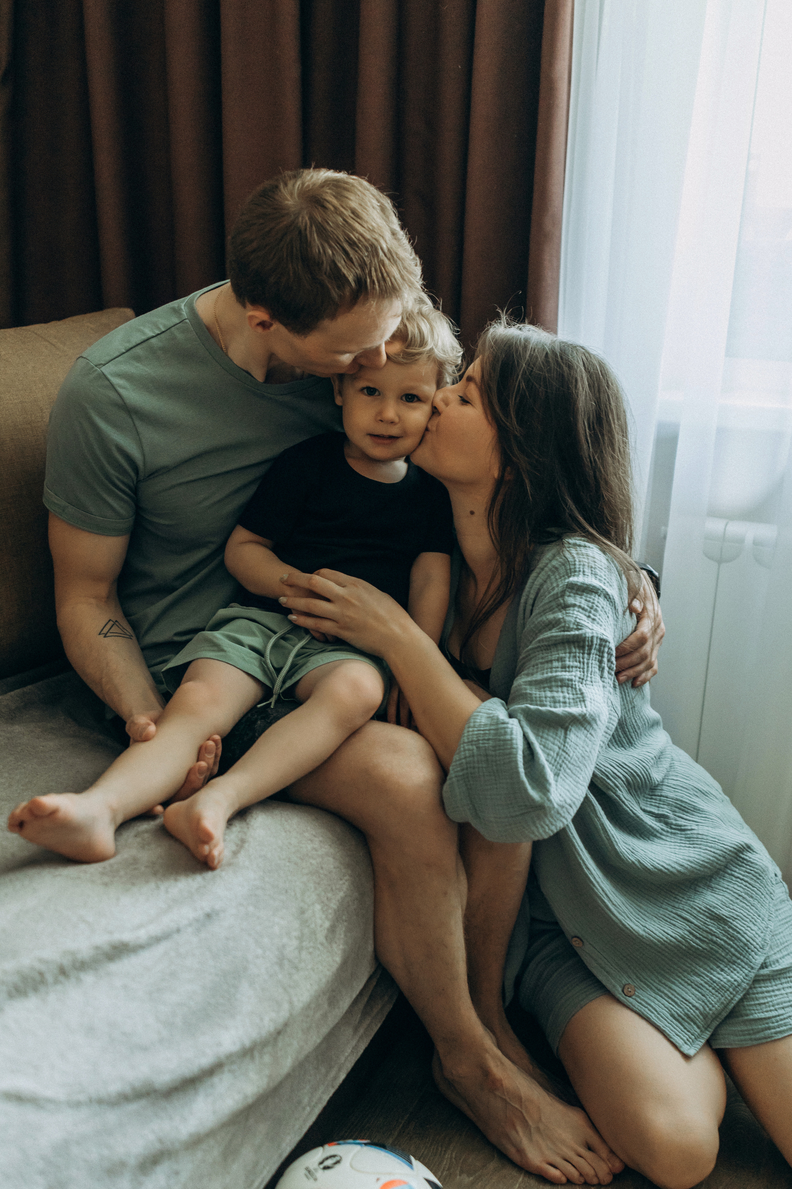 Аня, Сергей и Тёма. Семейный фотограф и детский фотограф в Волгограде Алеся Бутакова — дет