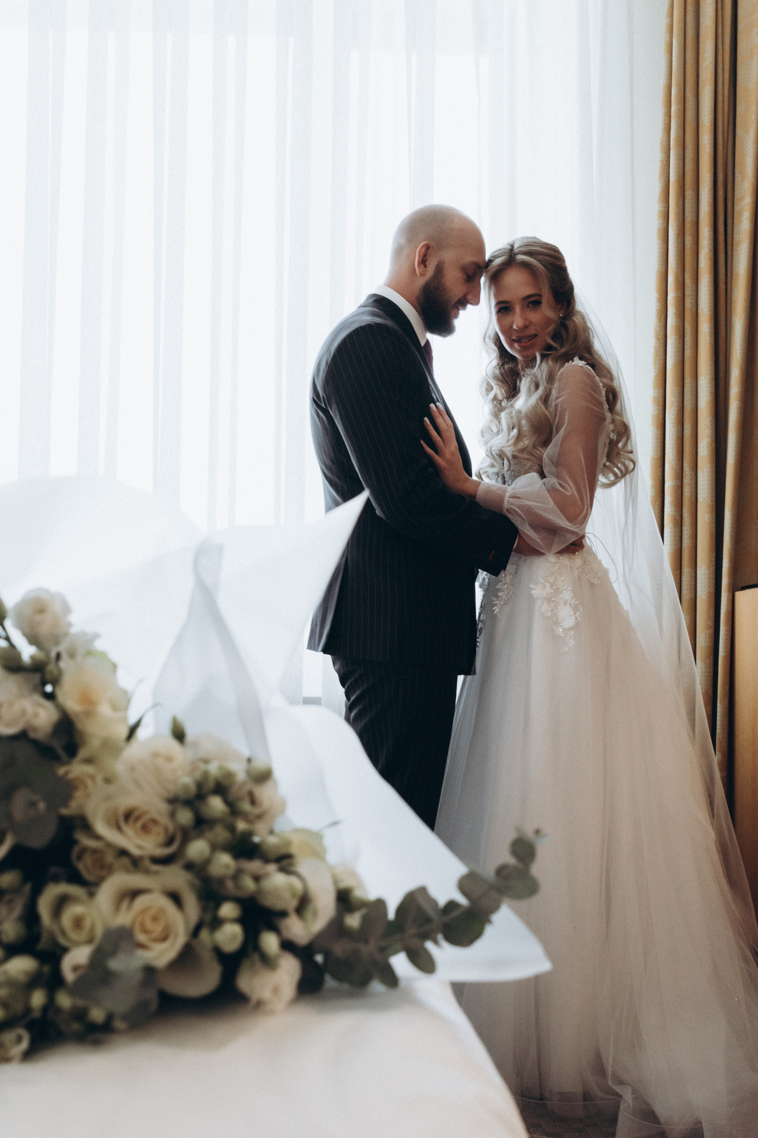 Утро и роспись Виктора и Марии. Ваш фотограф в Одинцовском районе и Москве