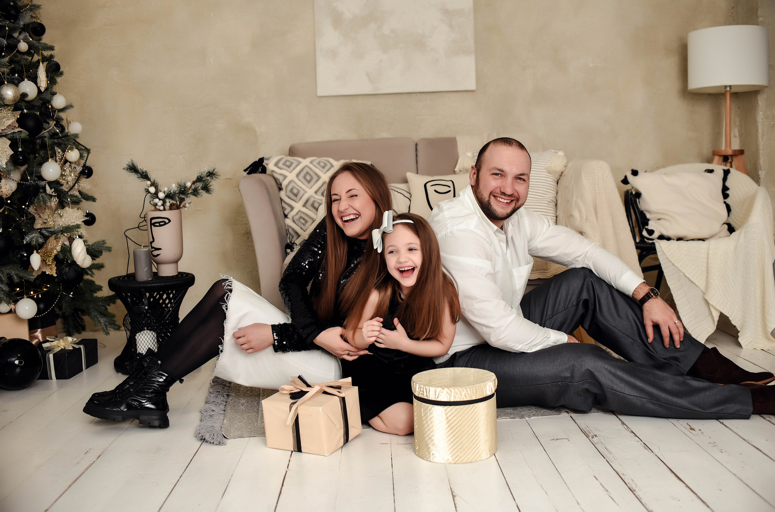 Новогодняя семейная. Свадебный, семейный, детский, контент фотограф в Омске Максим Ильин