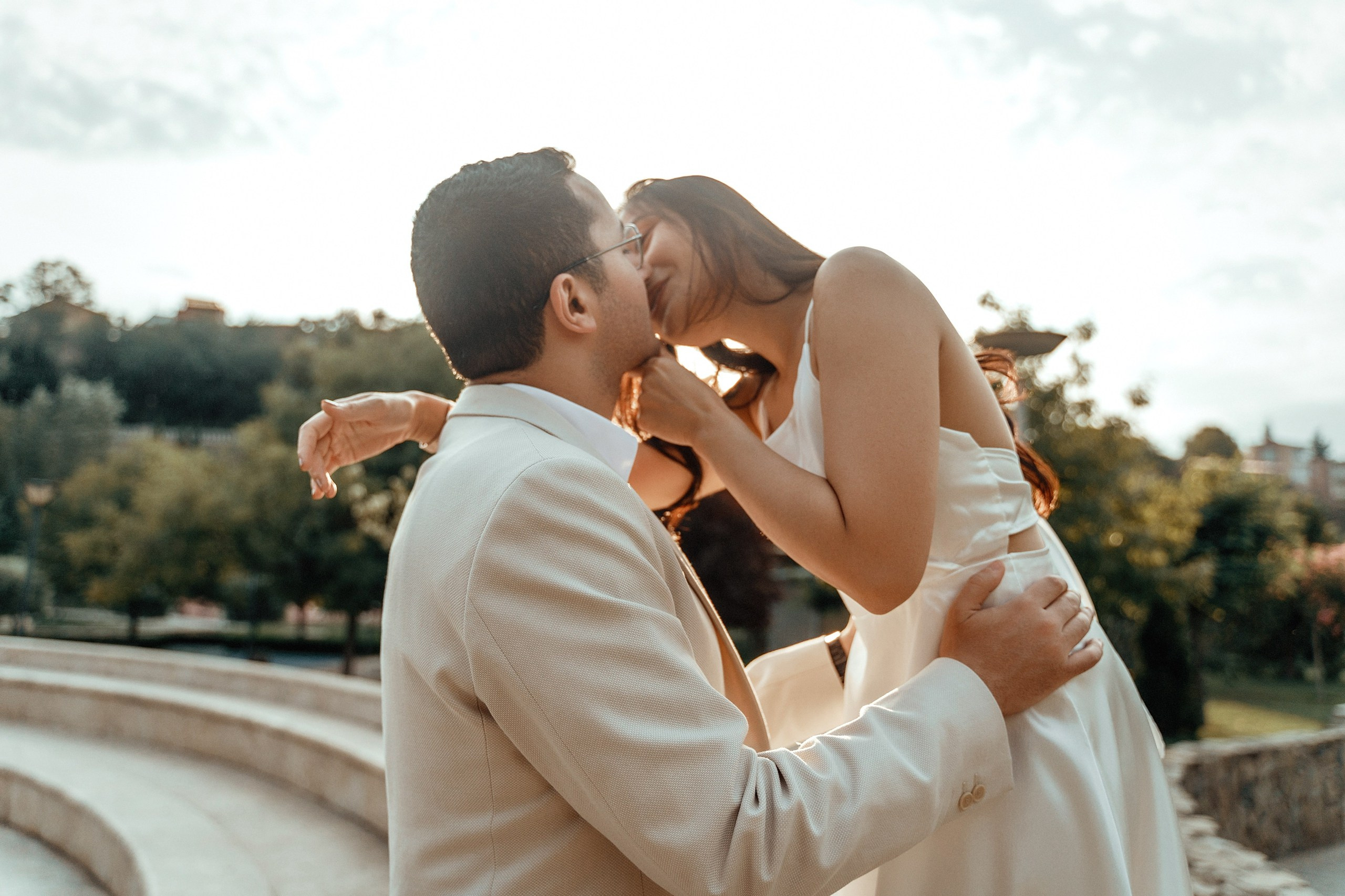 Alaeddine & Matika on the Peace Bridge in Tbilisi. Photographer Sergey Otkrytyi in Batumi & Tbilisi