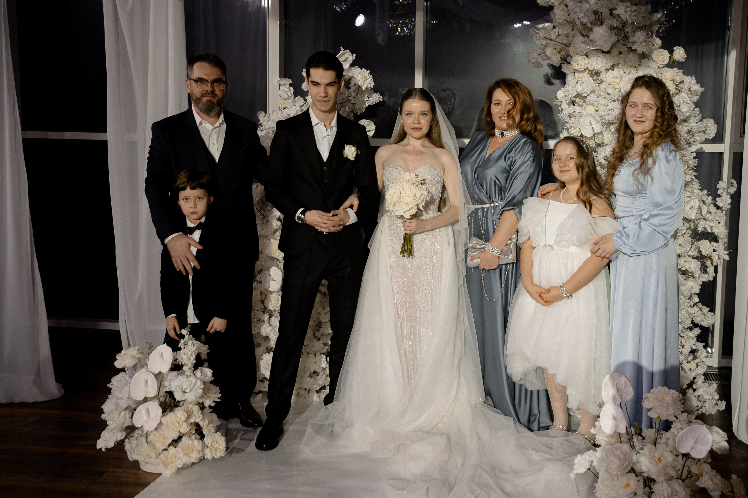 СВАДЕБНАЯ СЬЕМКА СБОРОВ В ОТЕЛЕ И ВЫЕЗД НА ЦЕРЕМОНИЮ (СНЯТО В СИБИРЕ В НИЖНЕВАРТОВСКЕ). Профессиональный фотограф, Санкт-Петербург — Виктория Богомолова