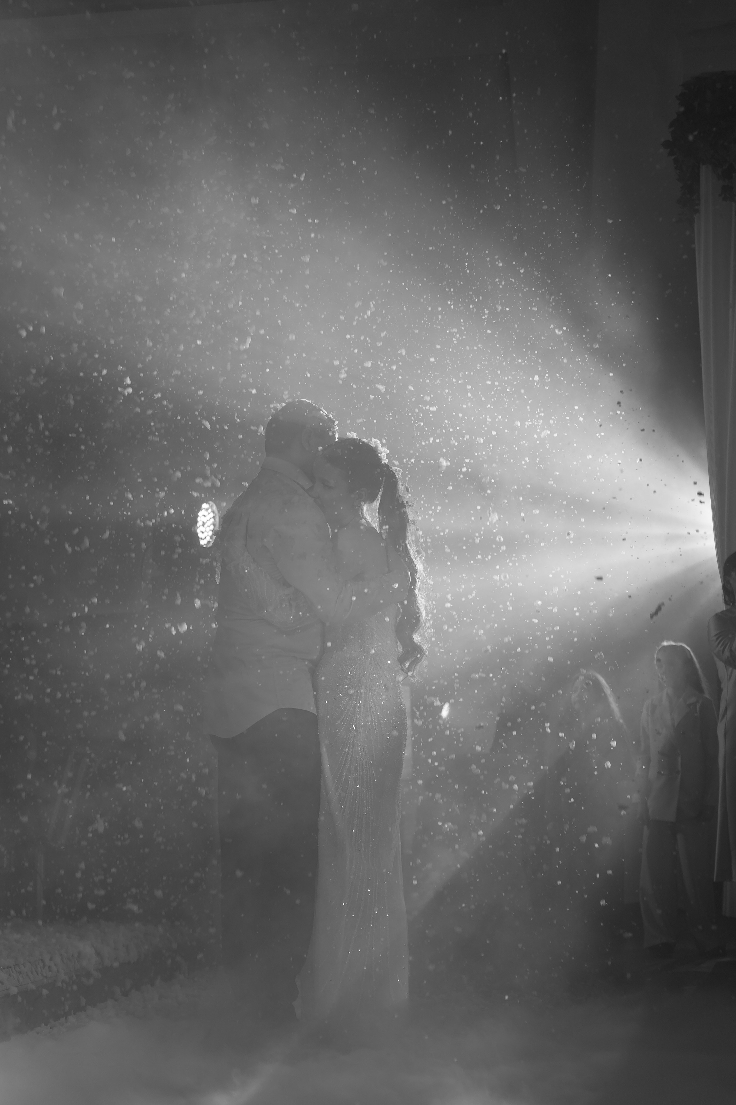 СВАДЕБНАЯ СЬЕМКА СБОРОВ В ОТЕЛЕ И ВЫЕЗД НА ЦЕРЕМОНИЮ (СНЯТО В СИБИРЕ В НИЖНЕВАРТОВСКЕ). Профессиональный фотограф, Санкт-Петербург — Виктория Богомолова