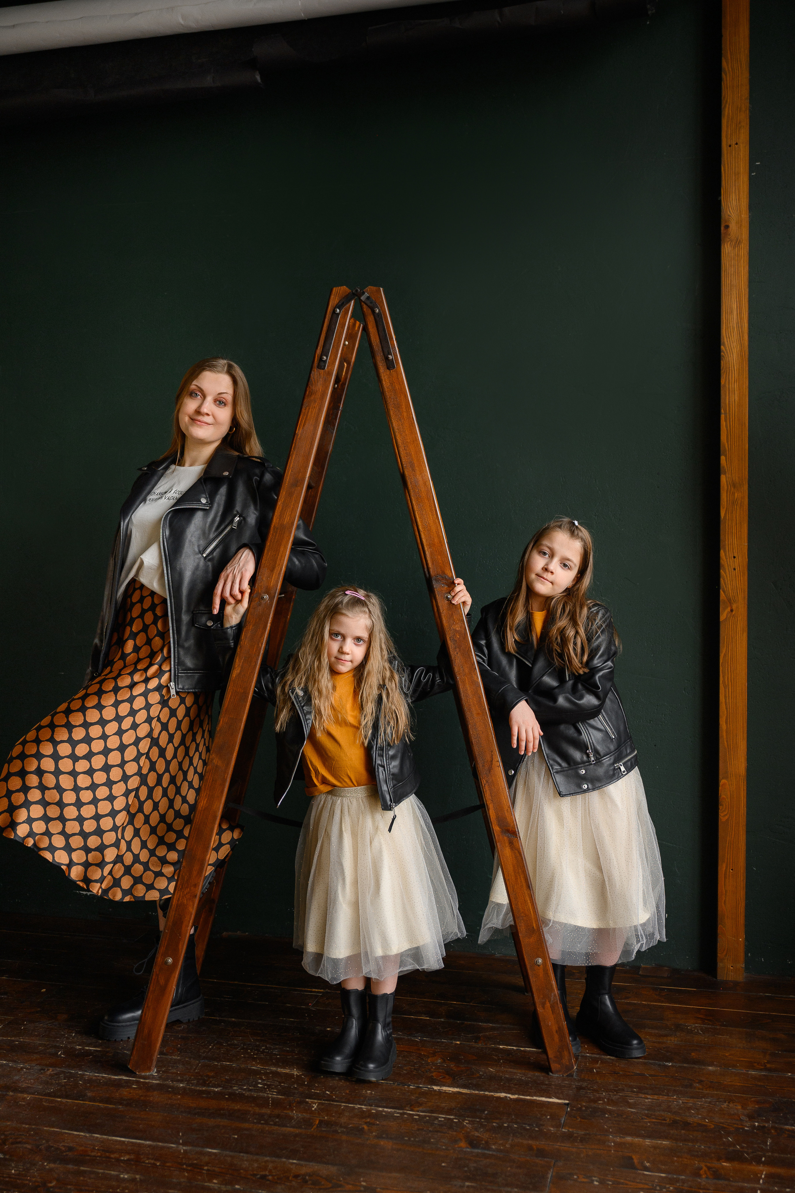 Мама и дочки. Фотостудия Botanica. Semerlina.ru