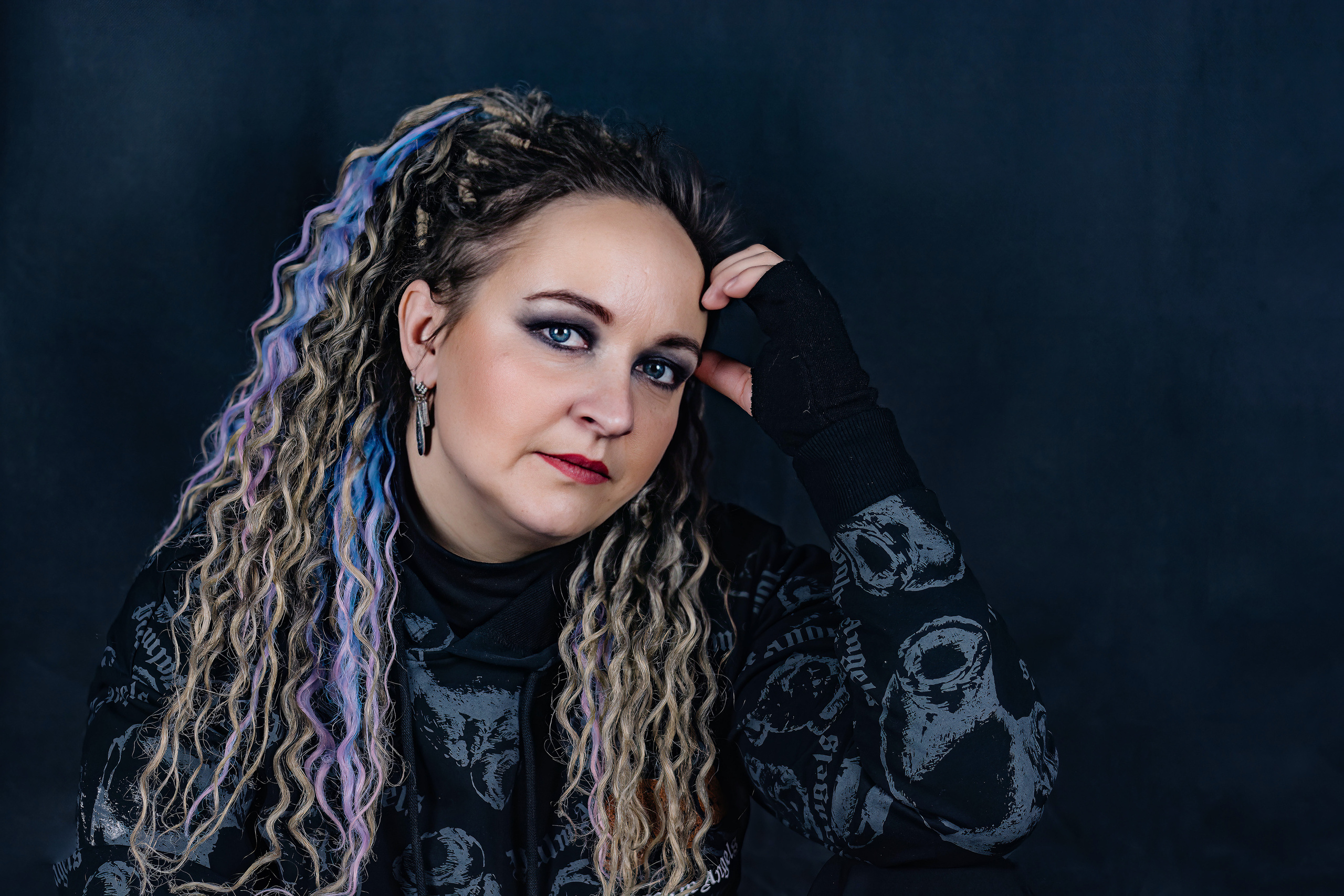 Фотосессия в темных тонах. Фотограф широкого профиля Чита-Цасучей