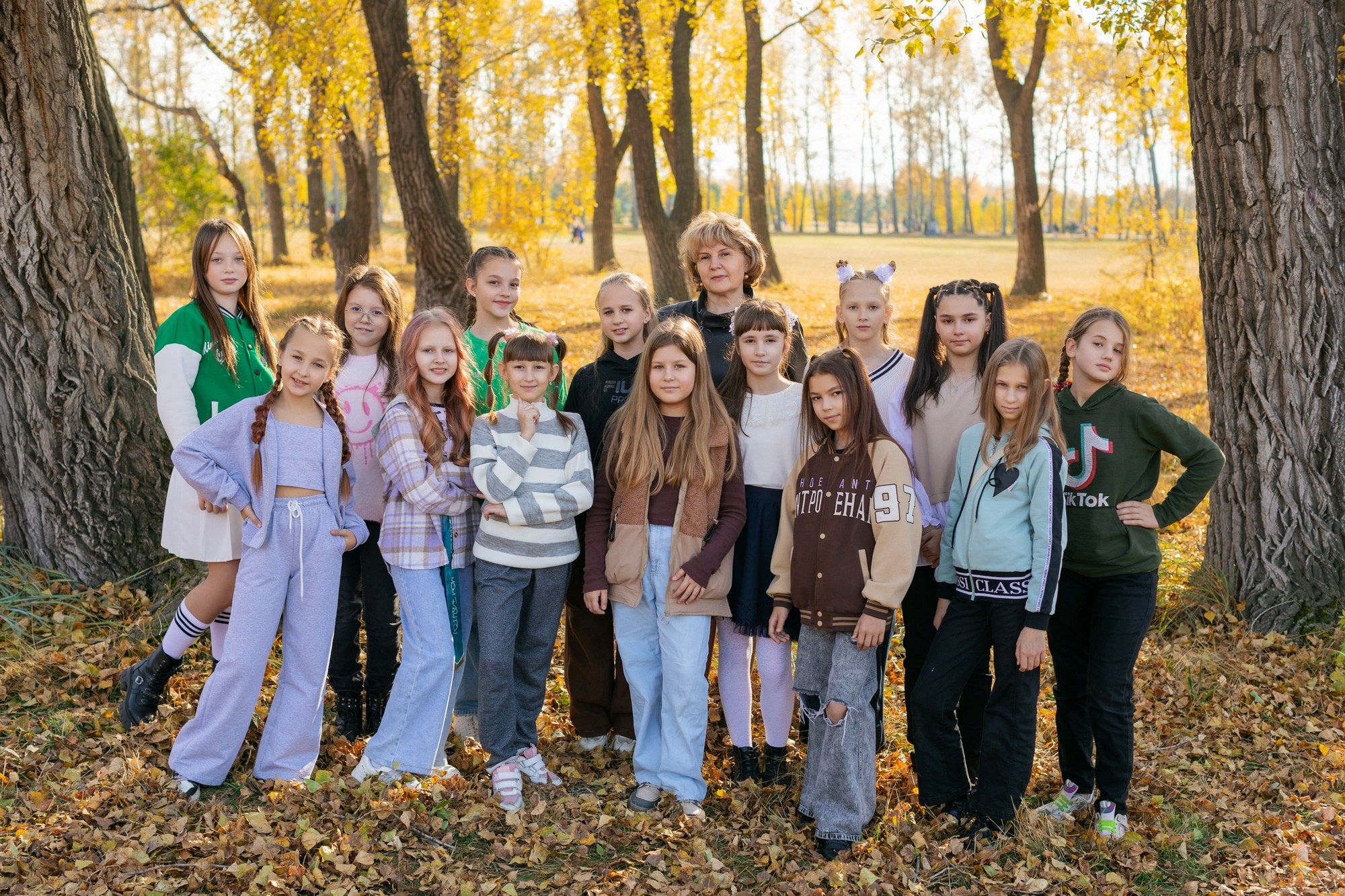 Идеи для осенней фотосессии 4 класса. СИГМА | Студия выпускных альбомов Красноярск