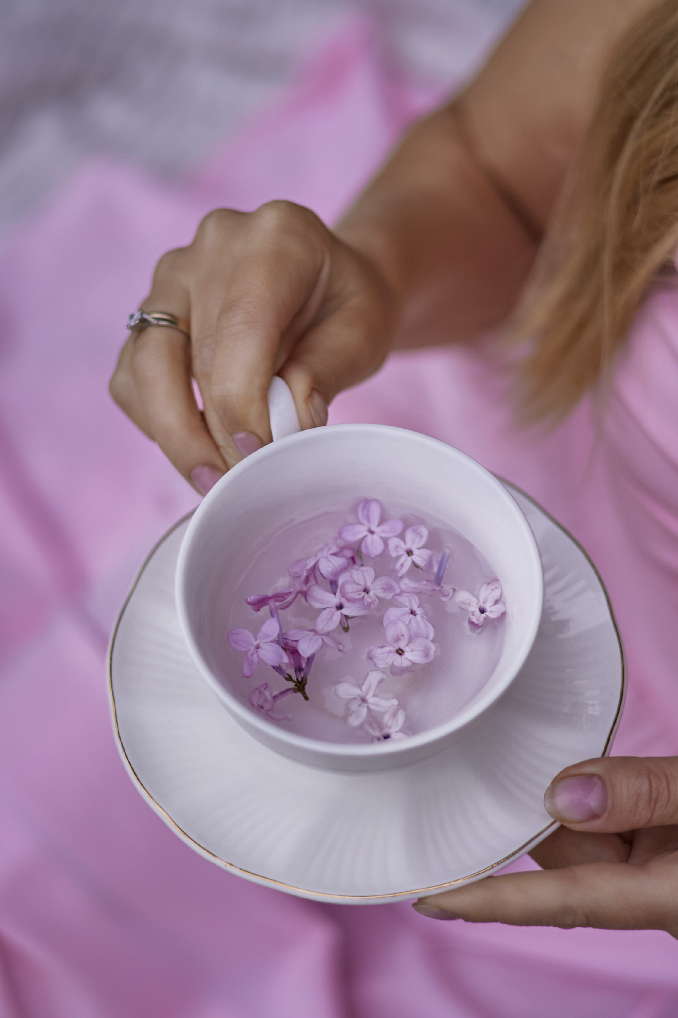 Ольга и сирень. Фотограф женского портрета, беременности и материнства Харькова Елена