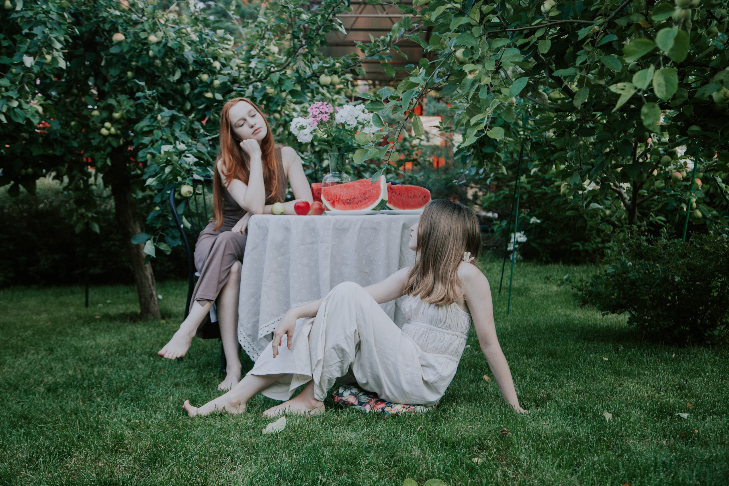 Вечер в саду. Семейный фотограф во Всеволожске и Санкт-Петербурге Юлия Капустина