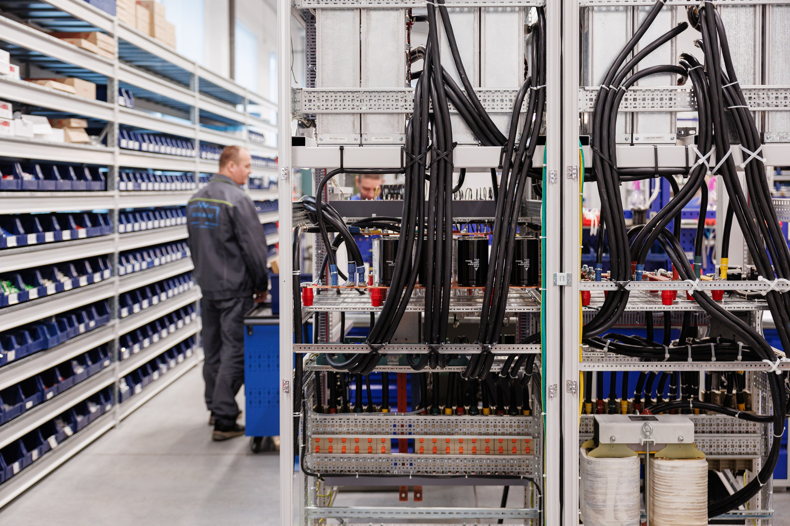 Вольтаг — Экскурсия по производству. Контент для бизнеса в Екатеринбурге Полдень Медиа