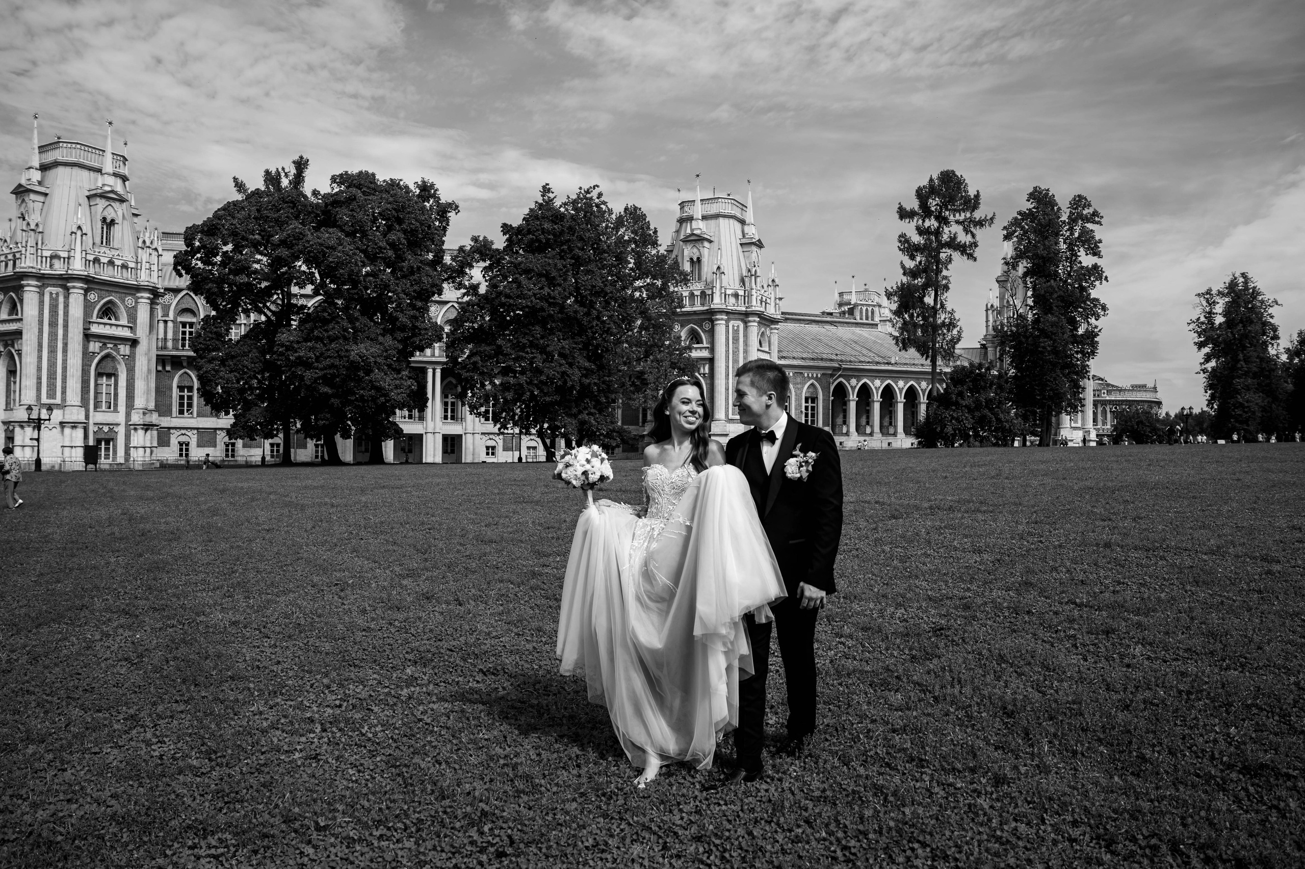 Прогулка молодоженов